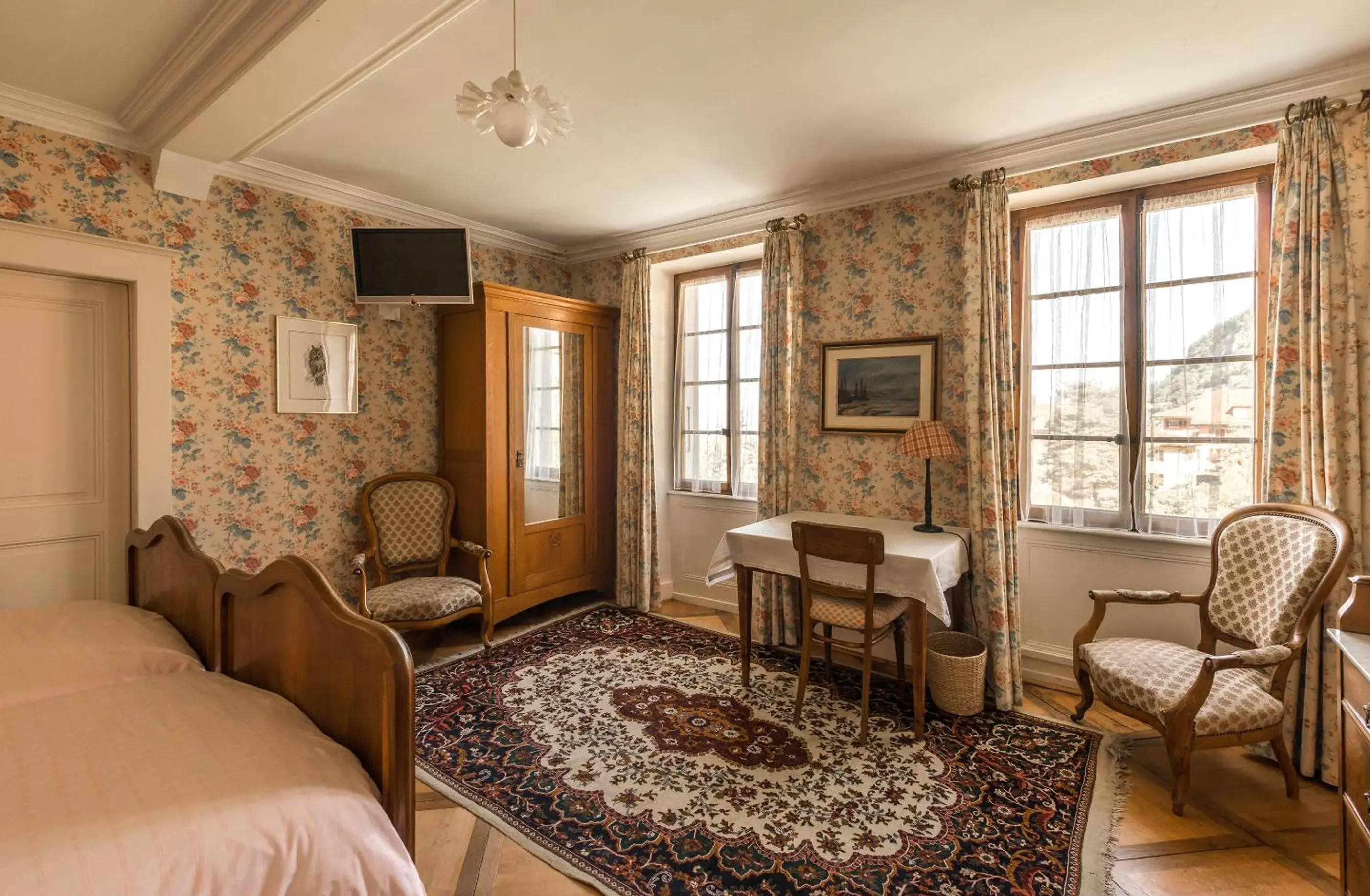 Photo of the whole room, Seating Area in Swiss Historic Hotel Masson