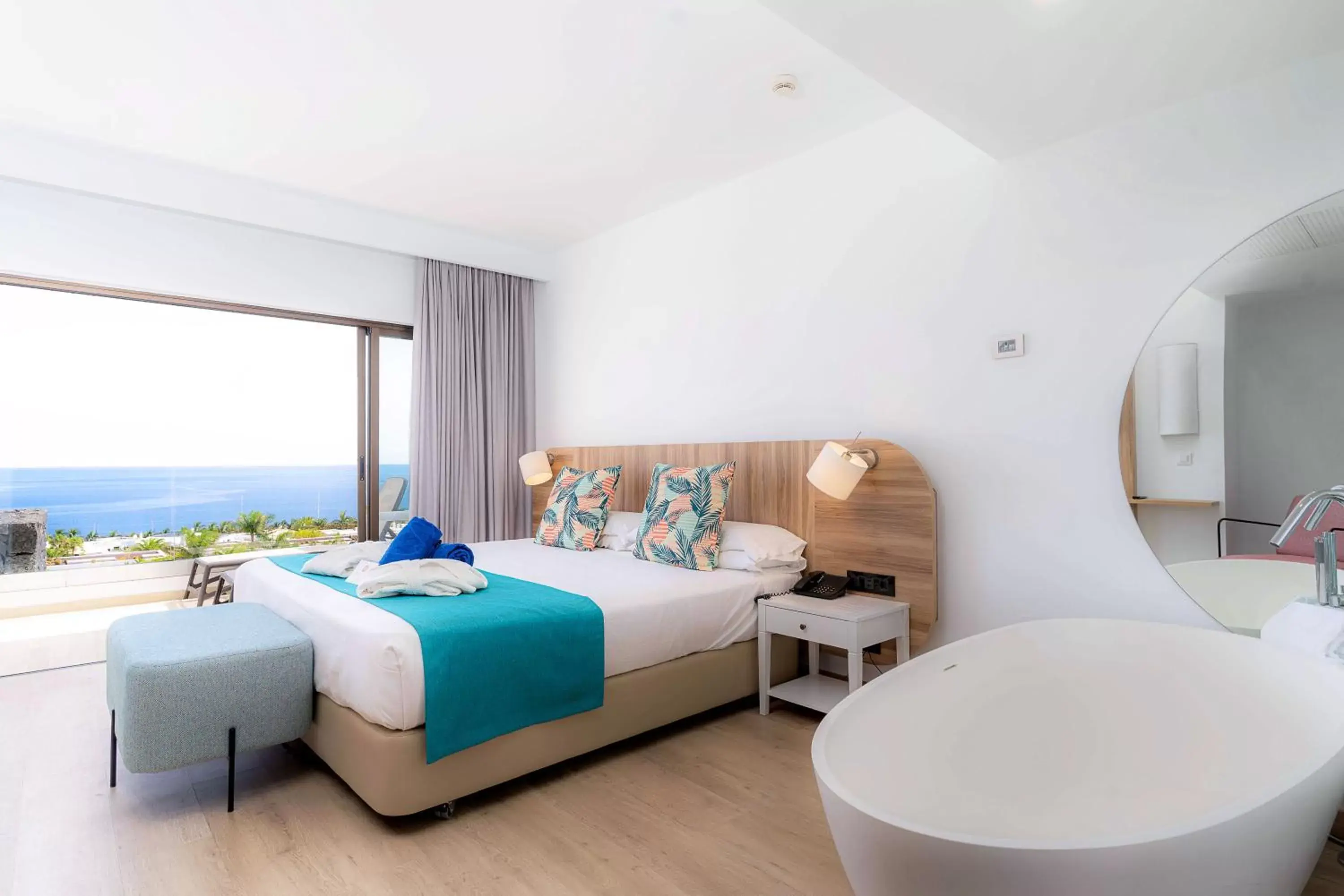 Bedroom in Hotel Costa Calero Thalasso & Spa
