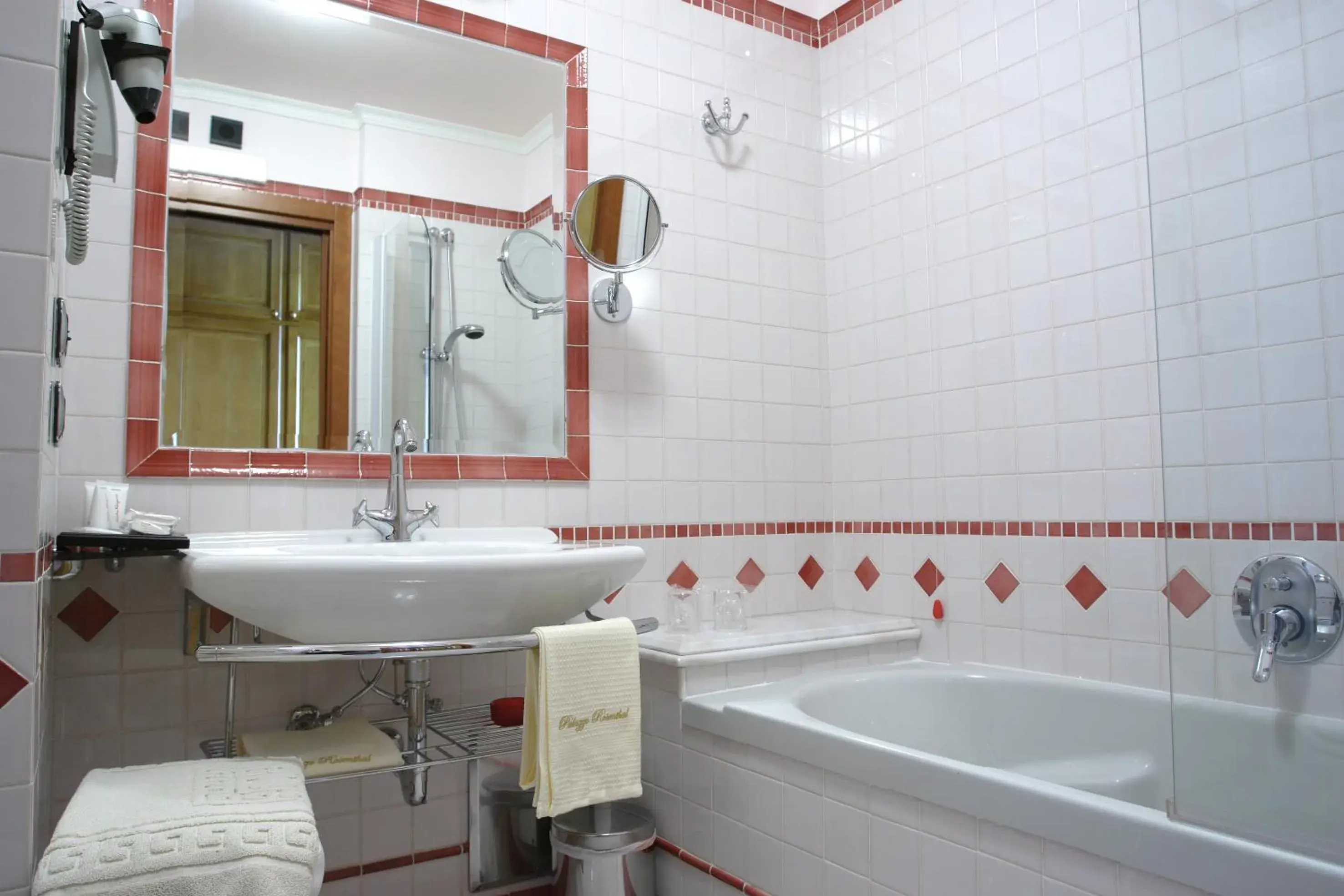 Bathroom in Palazzo Rosenthal Vesuview Hotel & Resort
