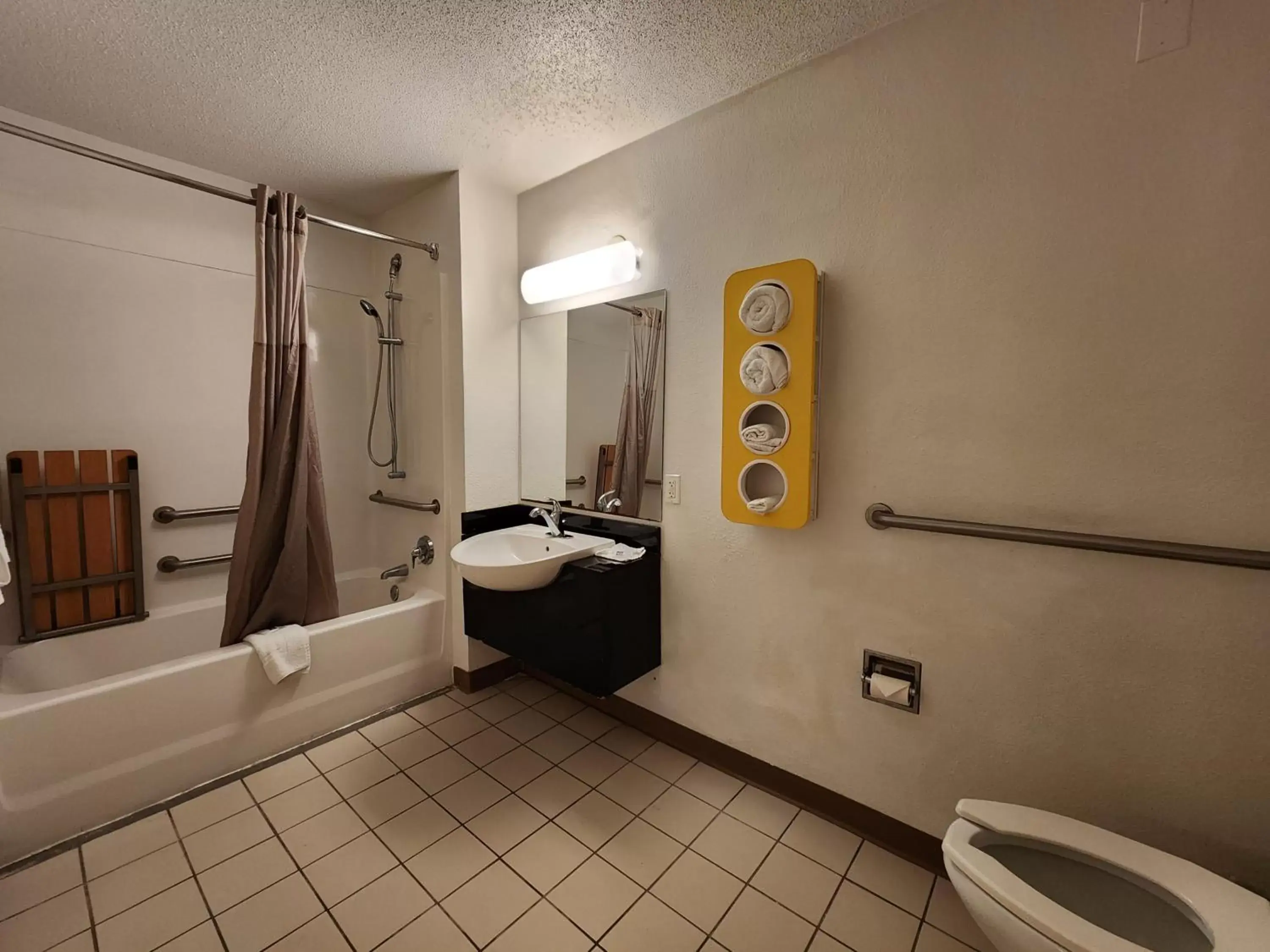 Toilet, Bathroom in Motel 6-Baytown, TX - Baytown East