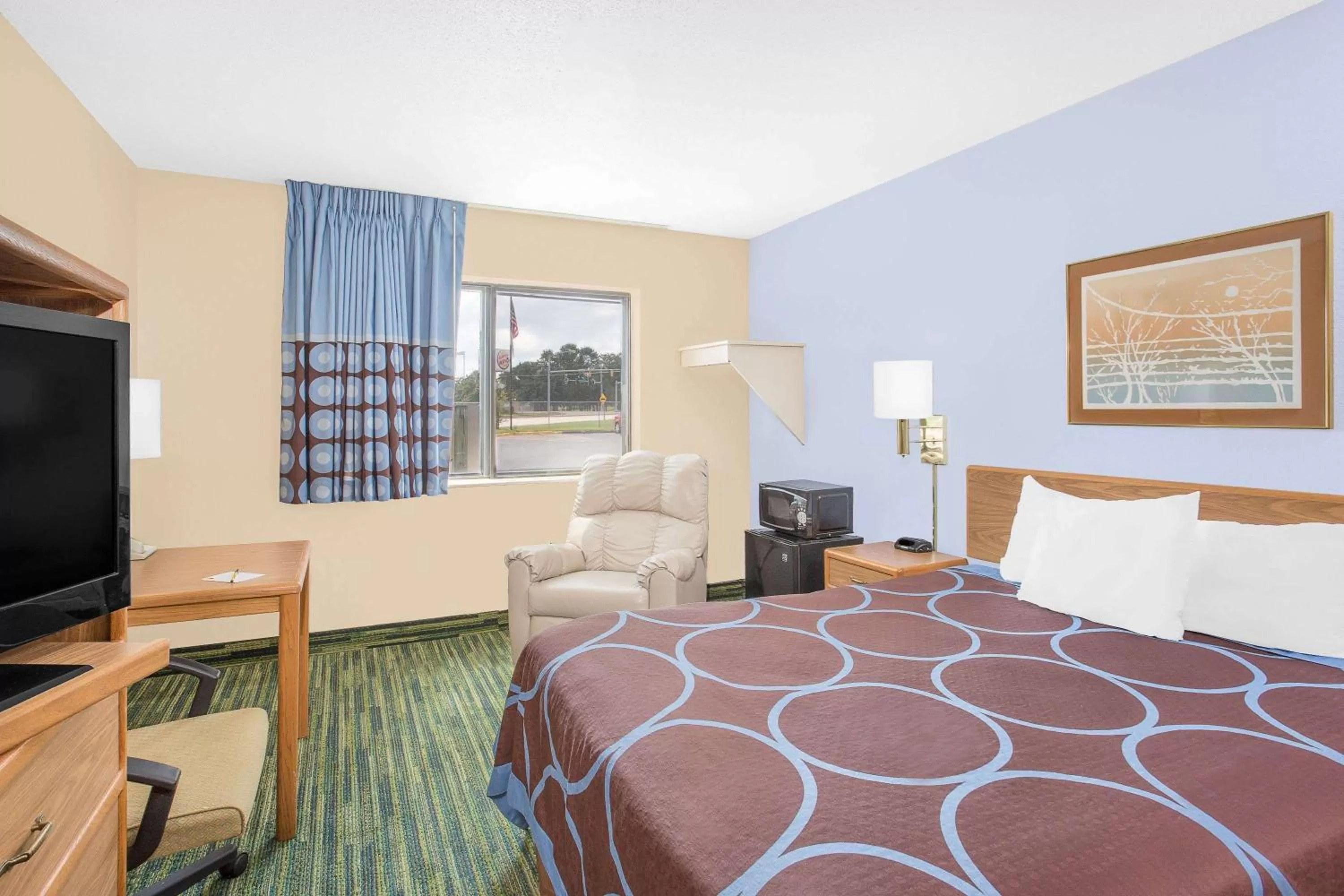 Photo of the whole room, Bed in Boarders Inn & Suites by Cobblestone Hotels Waterloo Cedar Falls