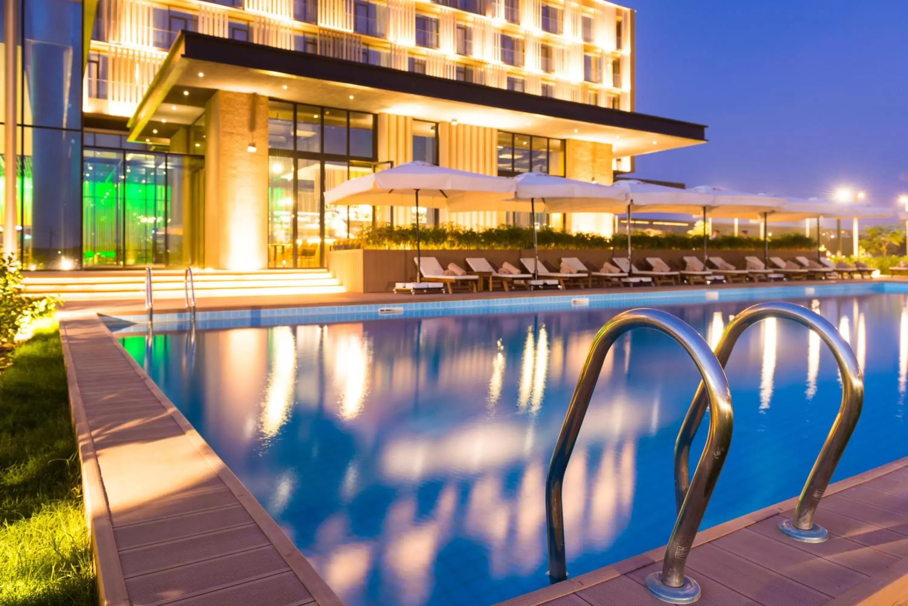 Swimming Pool in Radisson Hotel Dakar Diamniadio