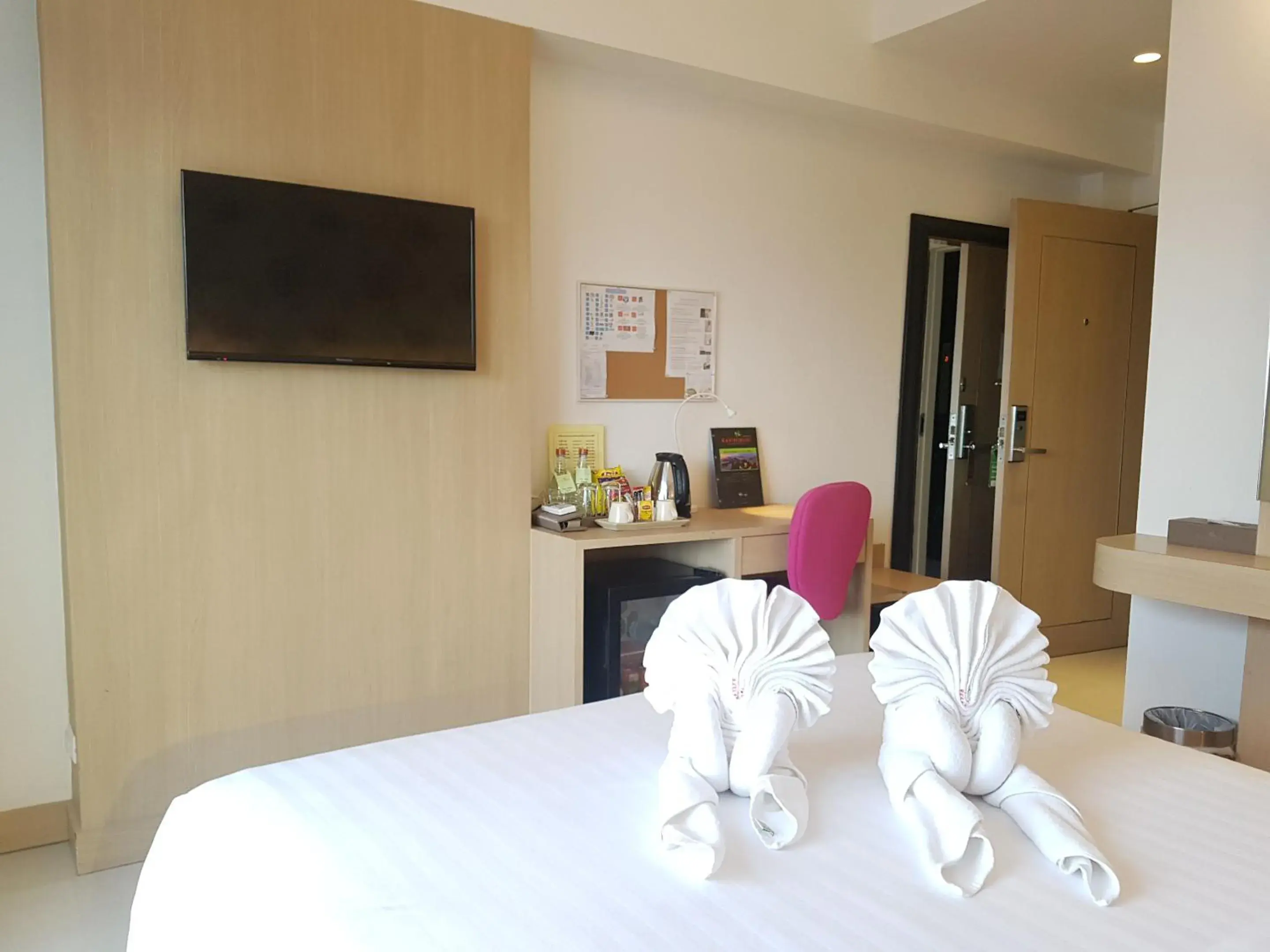 Bed in Kavin Buri Green Hotel Bed in Kavin Buri Green Hotel