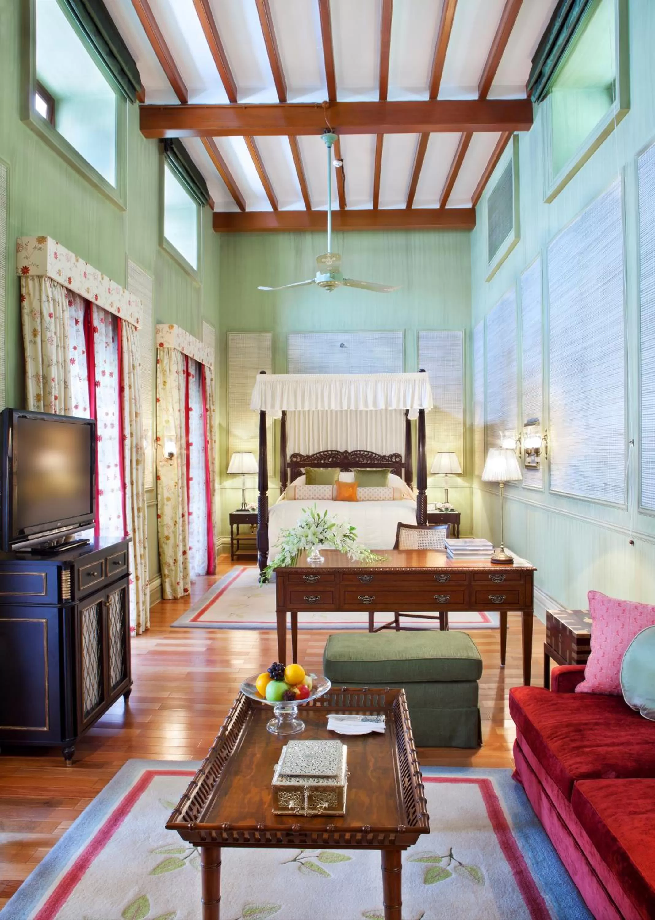 Day, Bed in Taj Falaknuma Palace