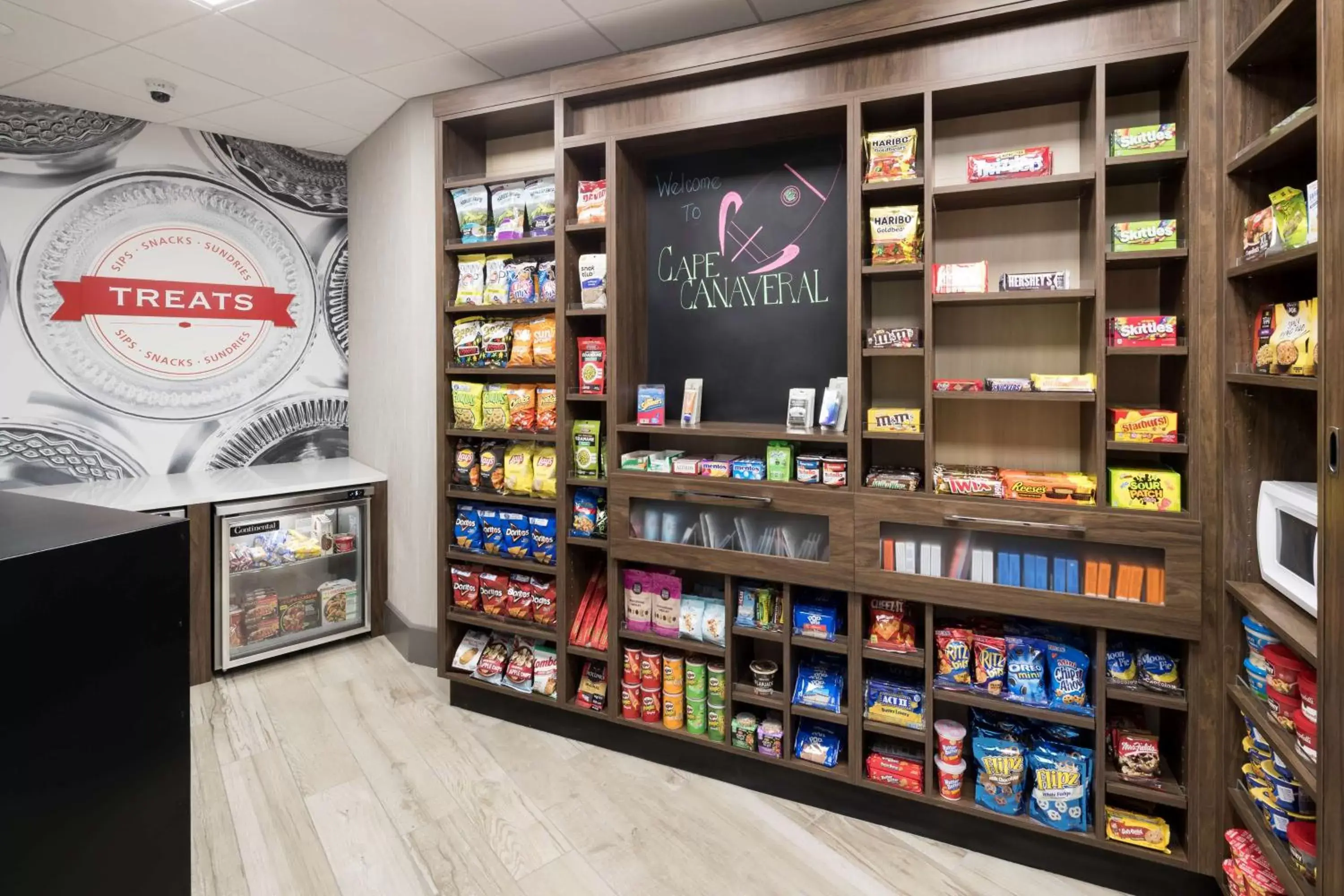 Restaurant/places to eat in Home2 Suites By Hilton Cape Canaveral Cruise Port Restaurant/places to eat in Home2 Suites By Hilton Cape Canaveral Cruise Port