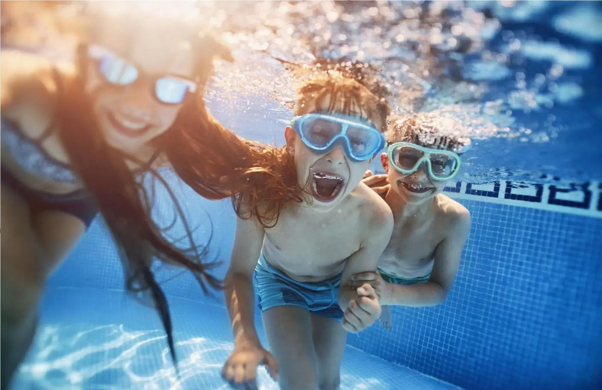 Swimming Pool in Holiday Inn Dijon Sud - Longvic, an IHG Hotel