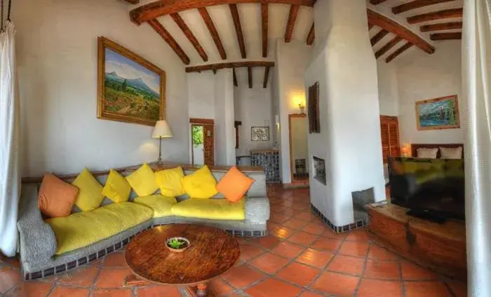 Seating Area in Posada de la Mision, Hotel Museo y Jardin