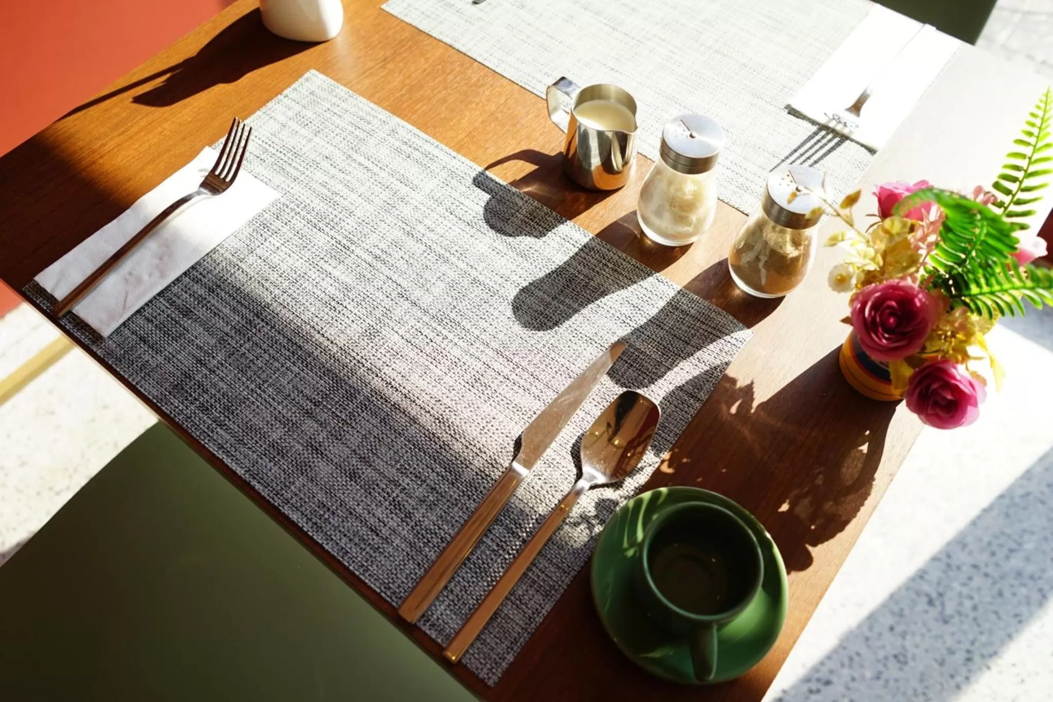 Dining area in 4 Monkeys Hotel