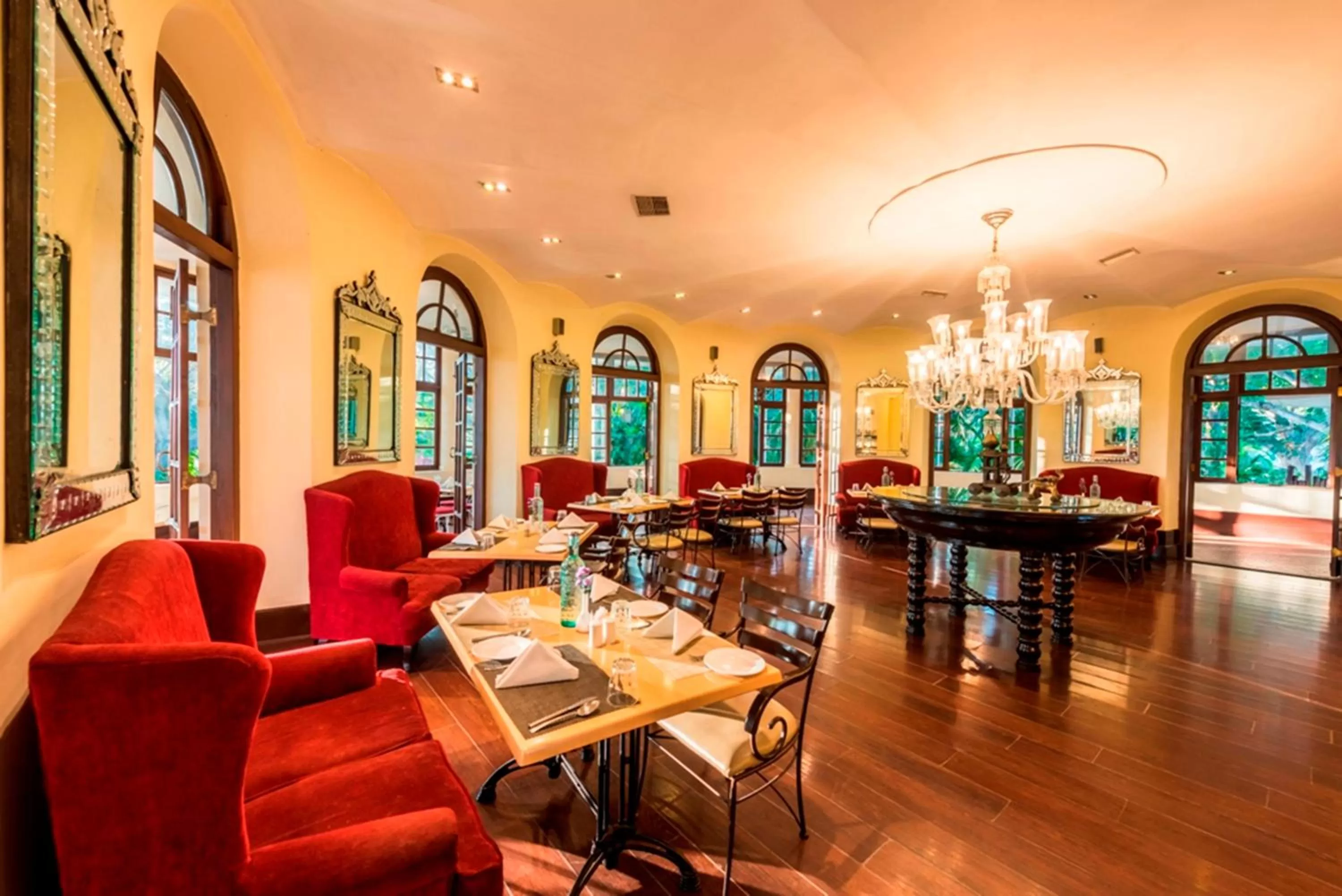 Restaurant/places to eat in Royal Orchid Brindavan Garden Mysore