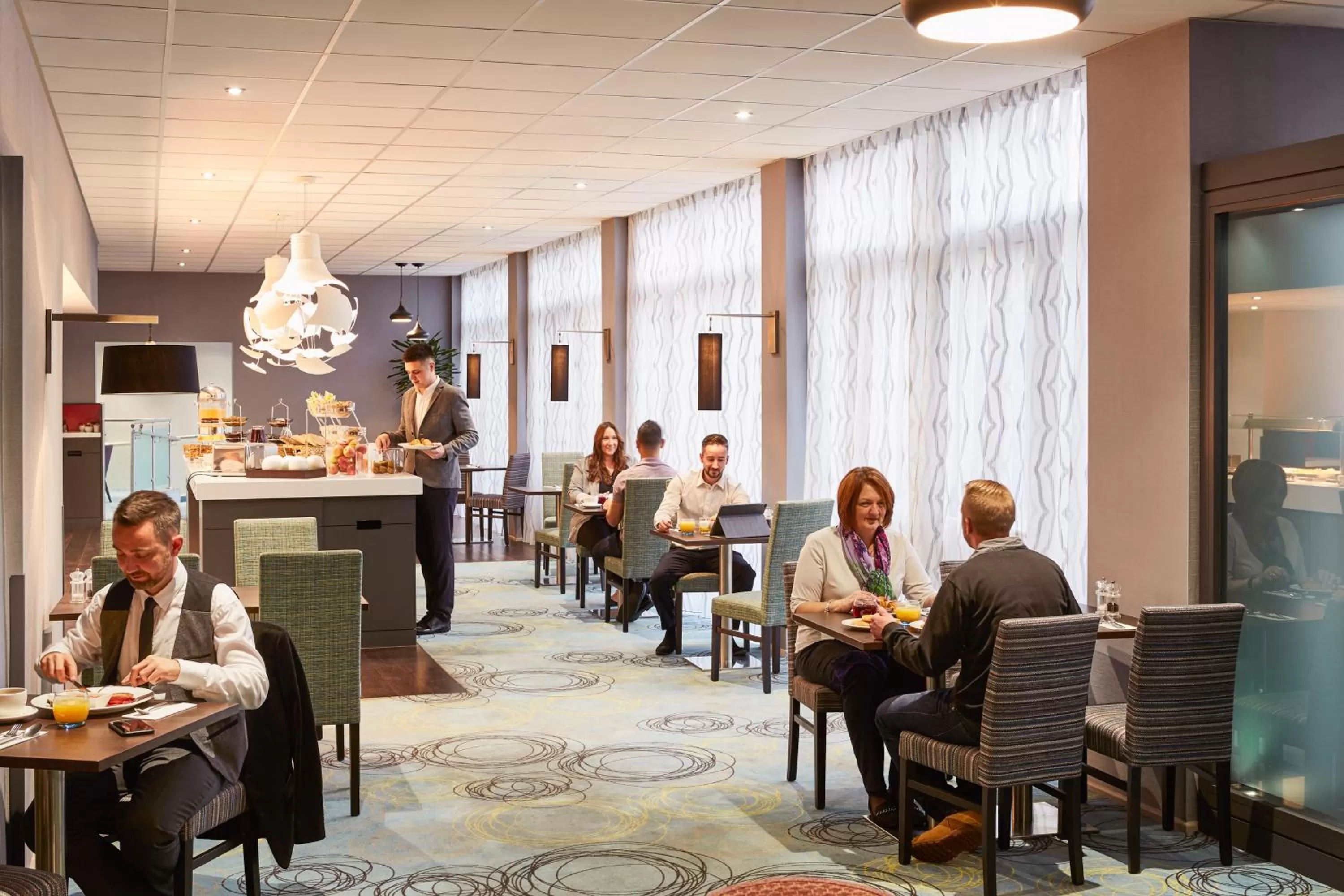 Restaurant/places to eat in Novotel Coventry