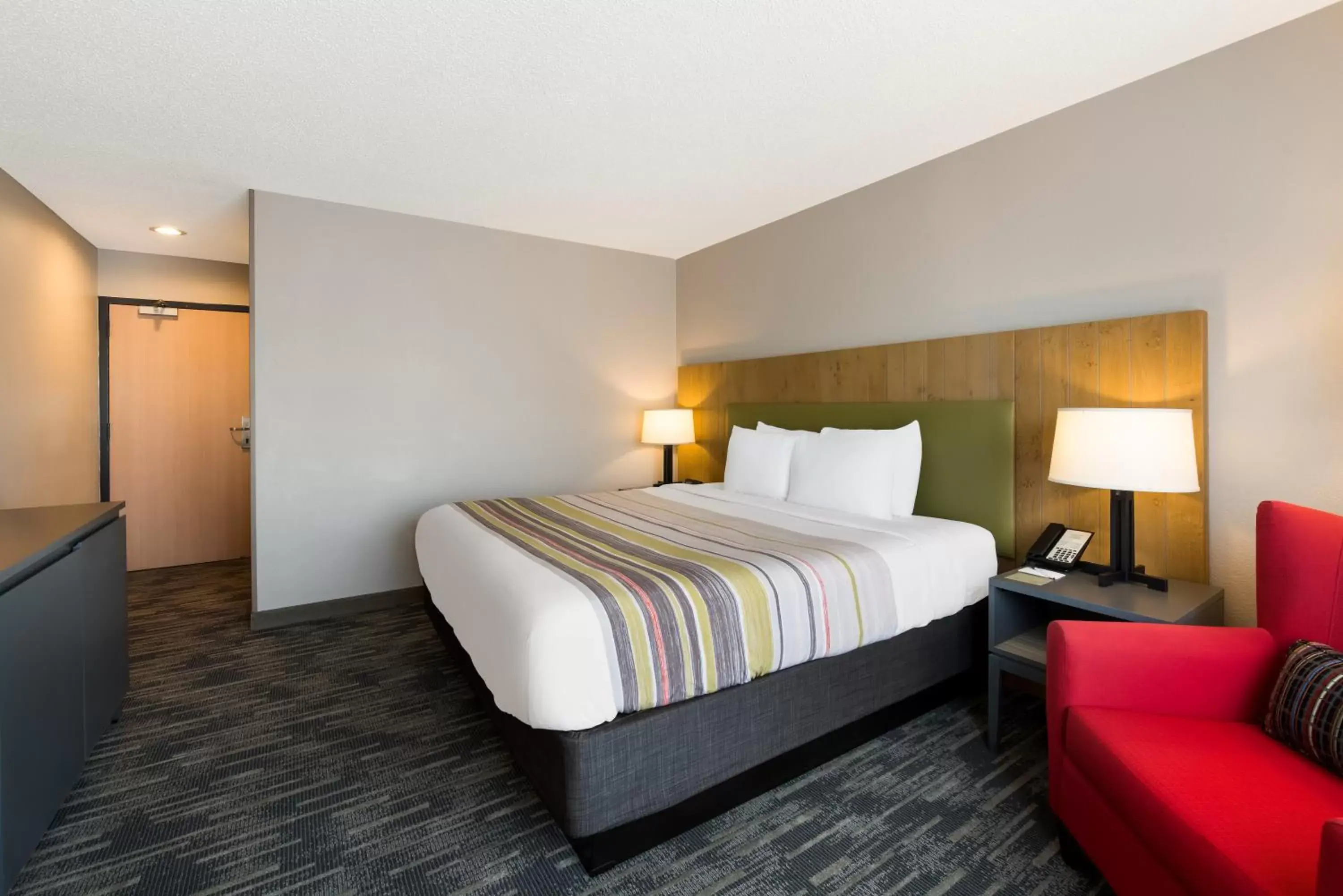 Bedroom, Bed in Country Inn & Suites by Radisson, Wichita East, KS