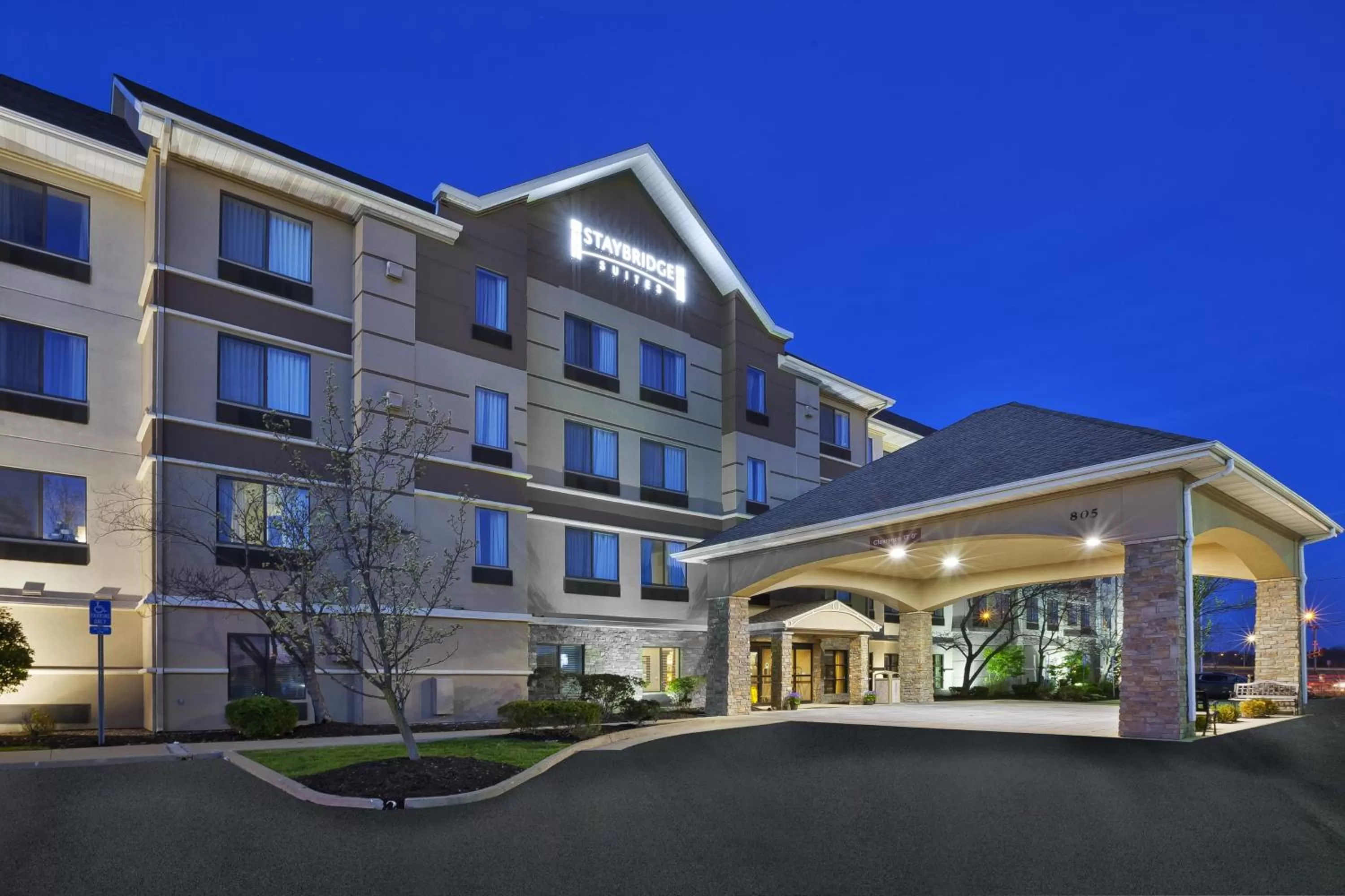 Property building in Staybridge Suites Columbia-Highway 63 & I-70 by IHG