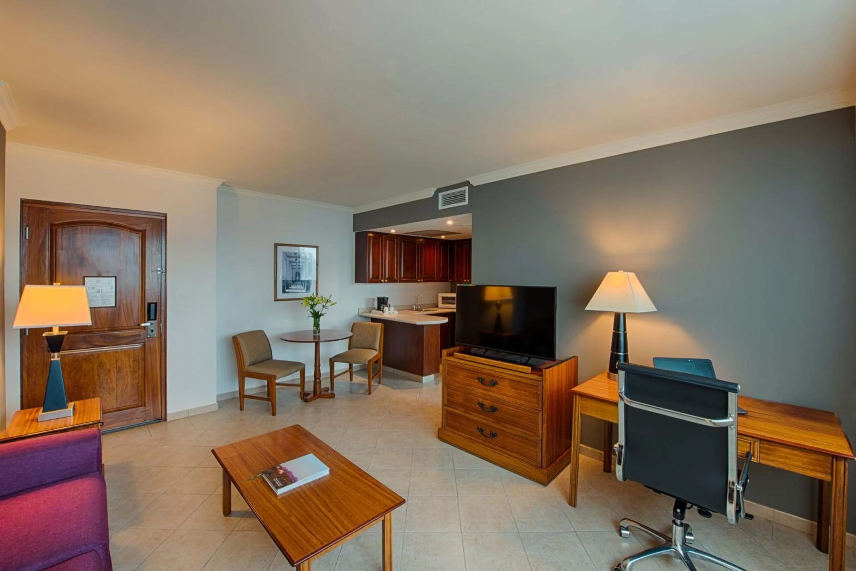 Photo of the whole room in Crowne Plaza Panama by IHG