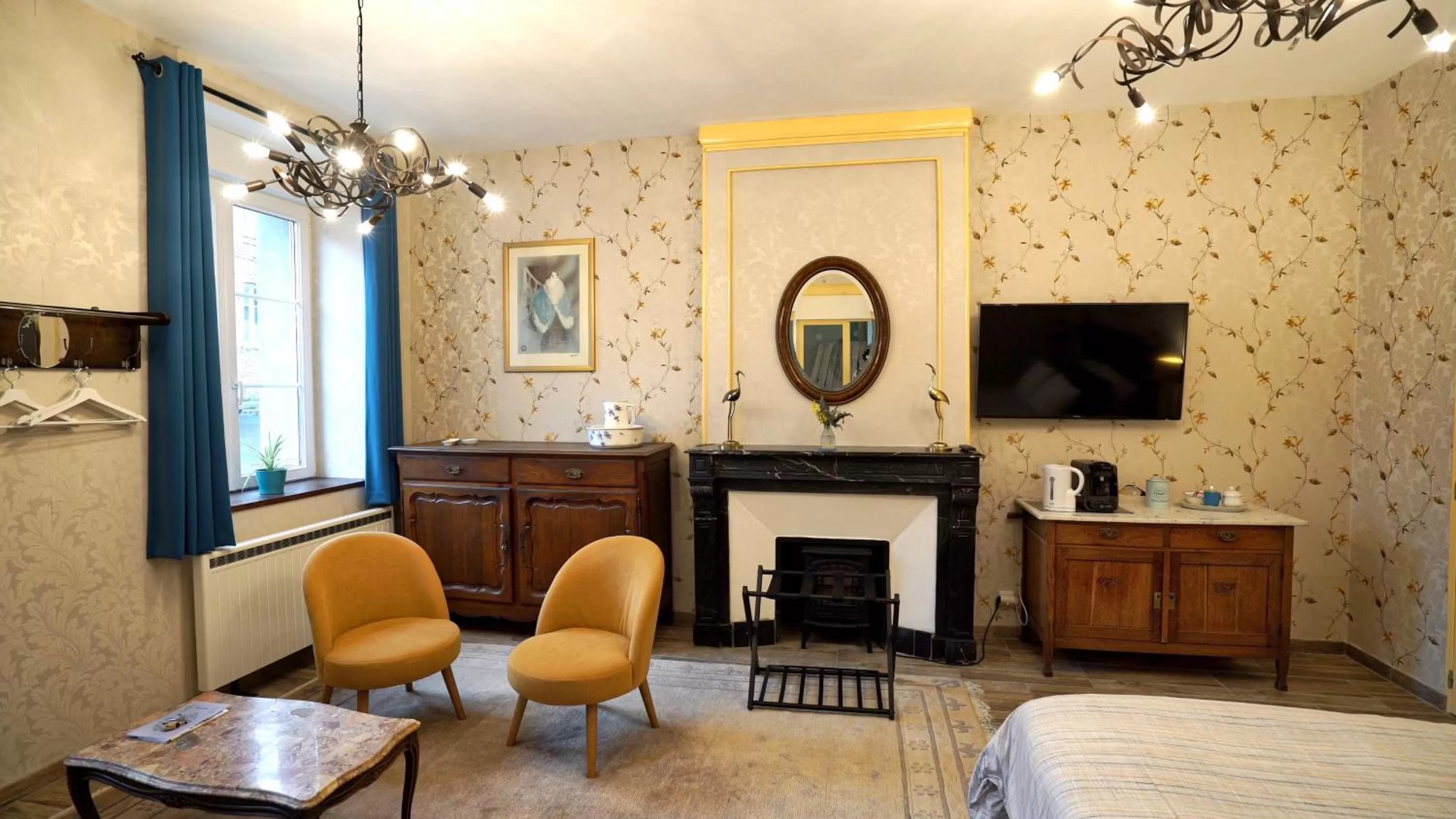 Coffee/tea facilities, Bed in Au Chapitre