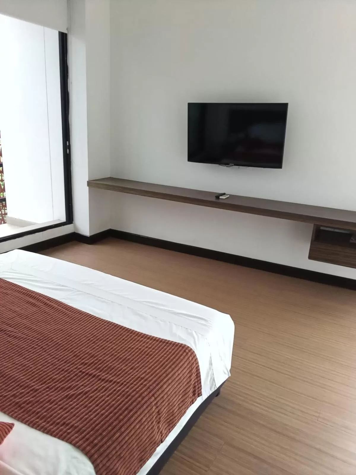 TV and multimedia, Bed in Suite Sumapaz Hotel