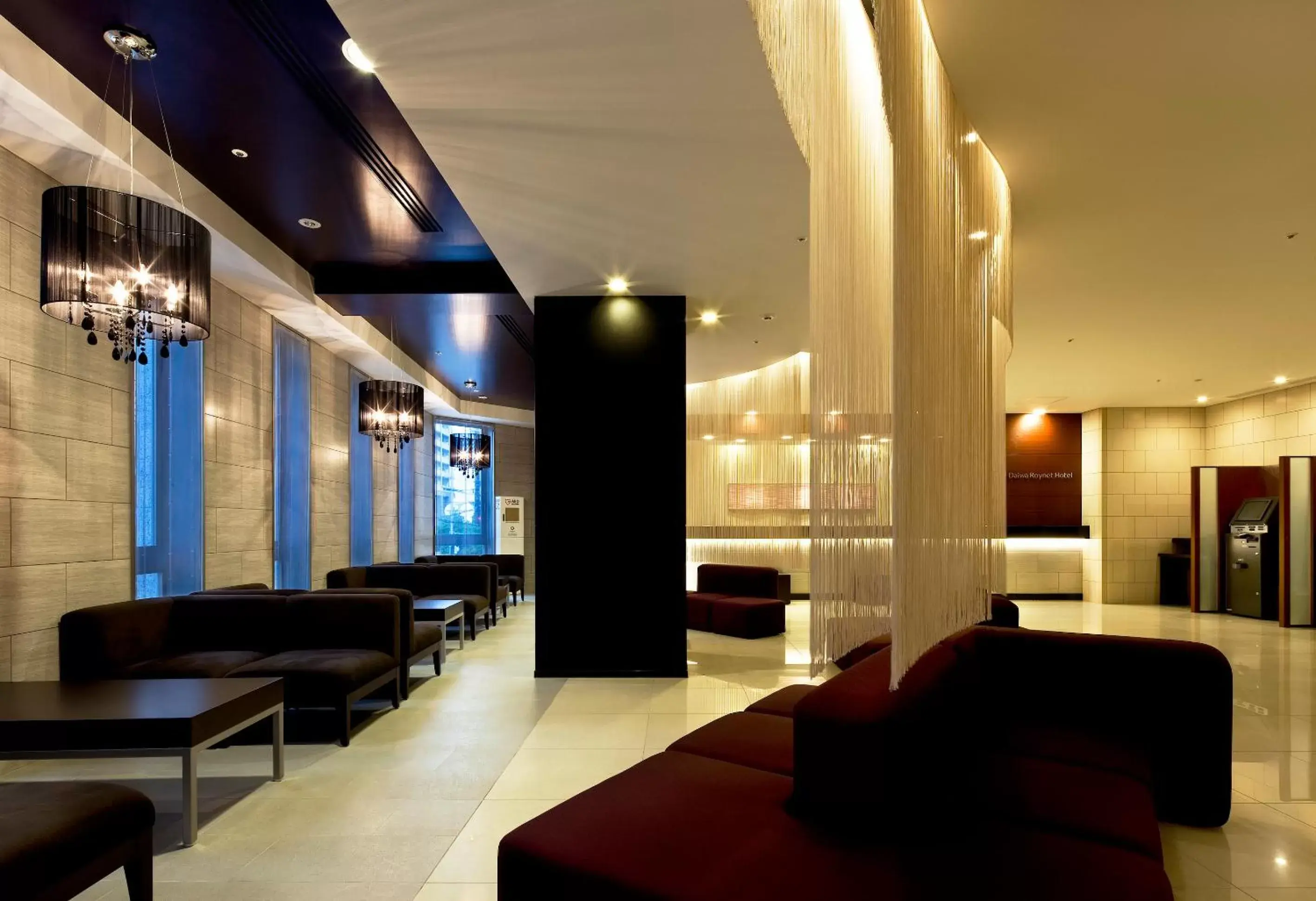 Lobby or reception, Lounge/Bar in Daiwa Roynet Hotel Osaka-Uehonmachi