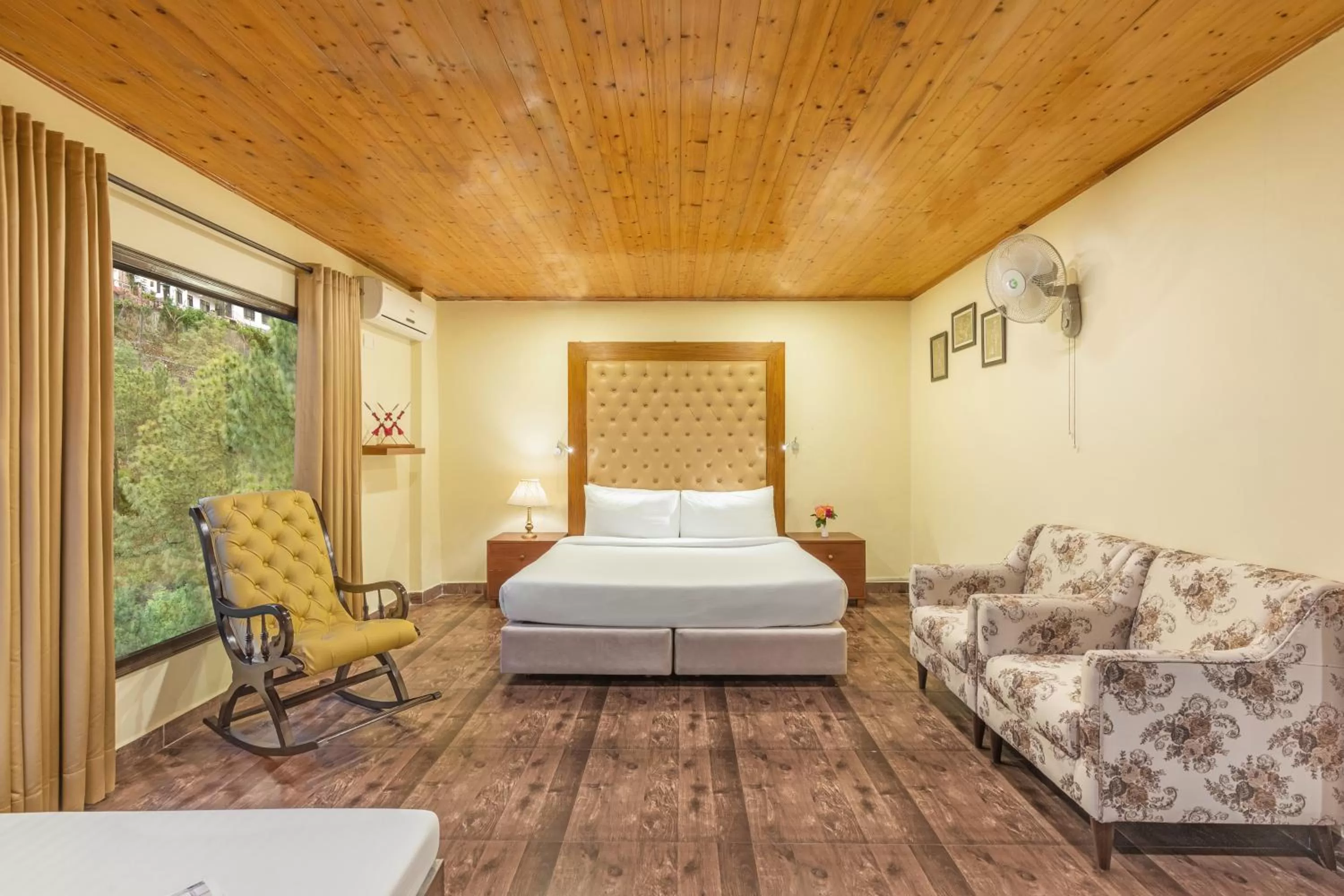 Bedroom in Country Inn Maple Resort Chail