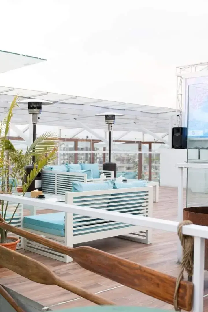 Restaurant/places to eat in Hotel Mirage Regency Restaurant/places to eat in Hotel Mirage Regency