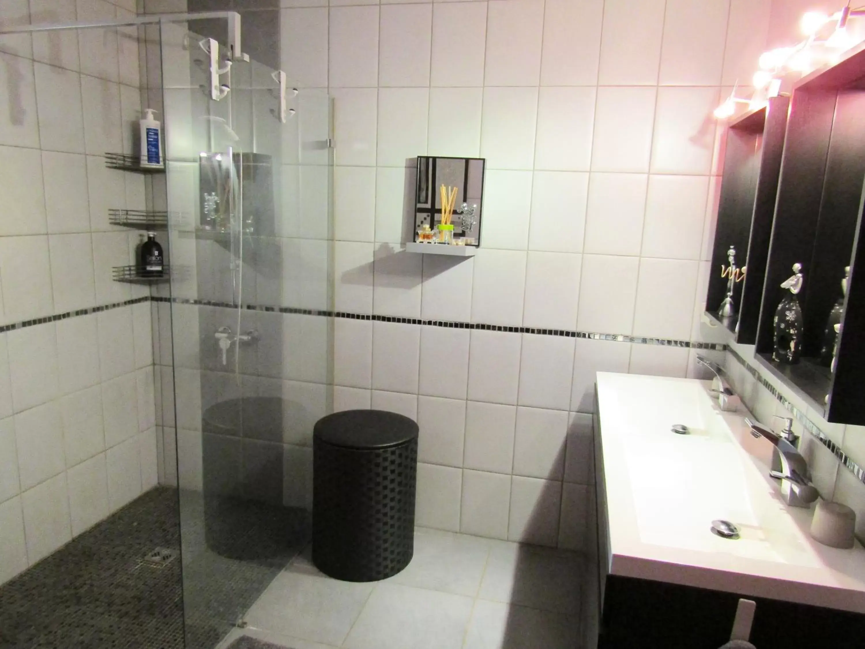 Bathroom in Chez Isa et Dens