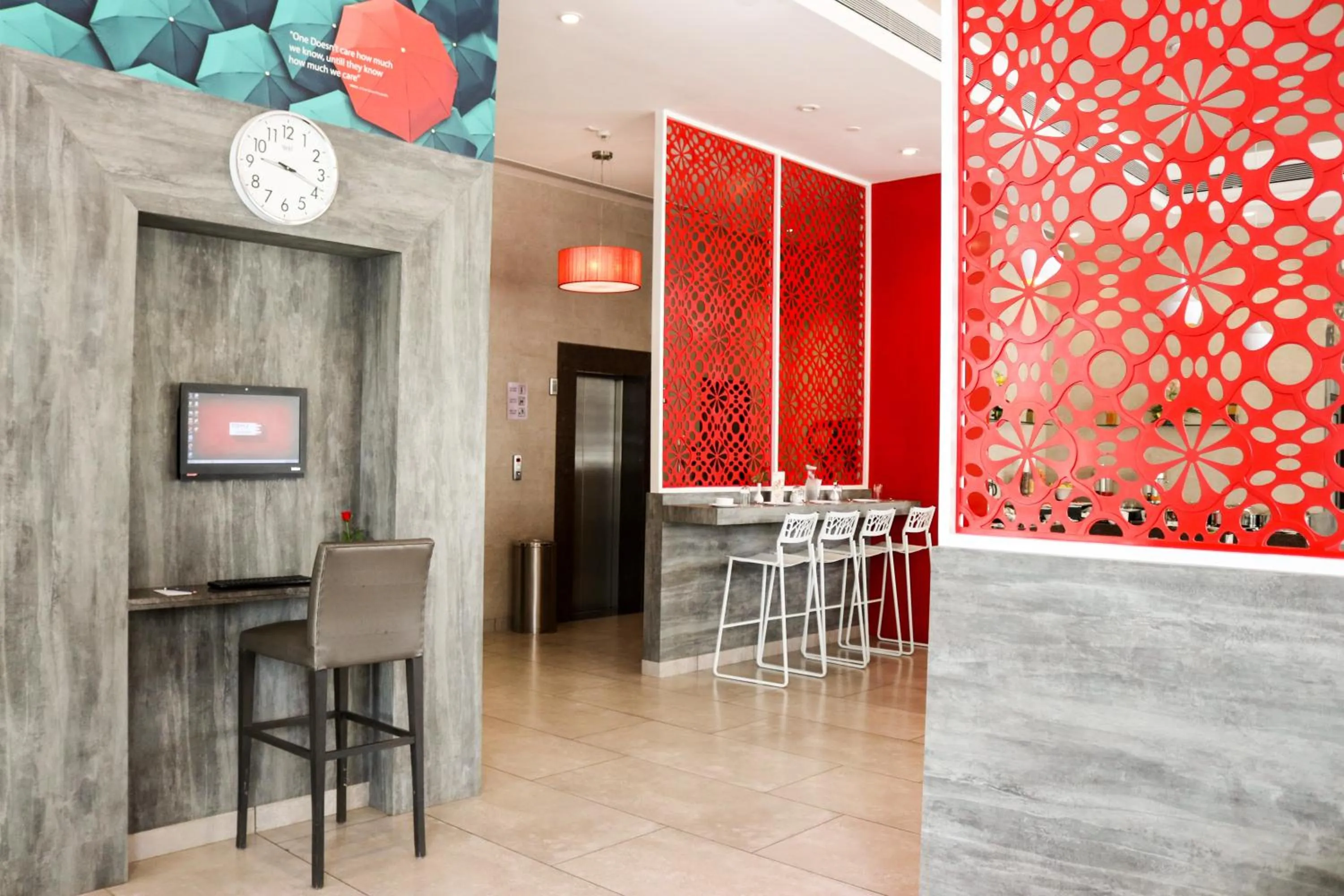 Lobby or reception in 7 Apple Hotel, Vadodara