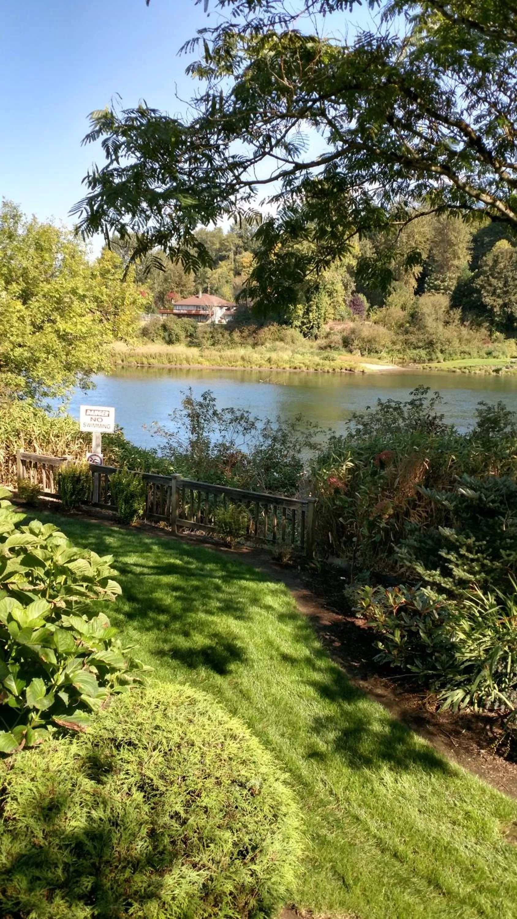 Day in Lewis River Inn