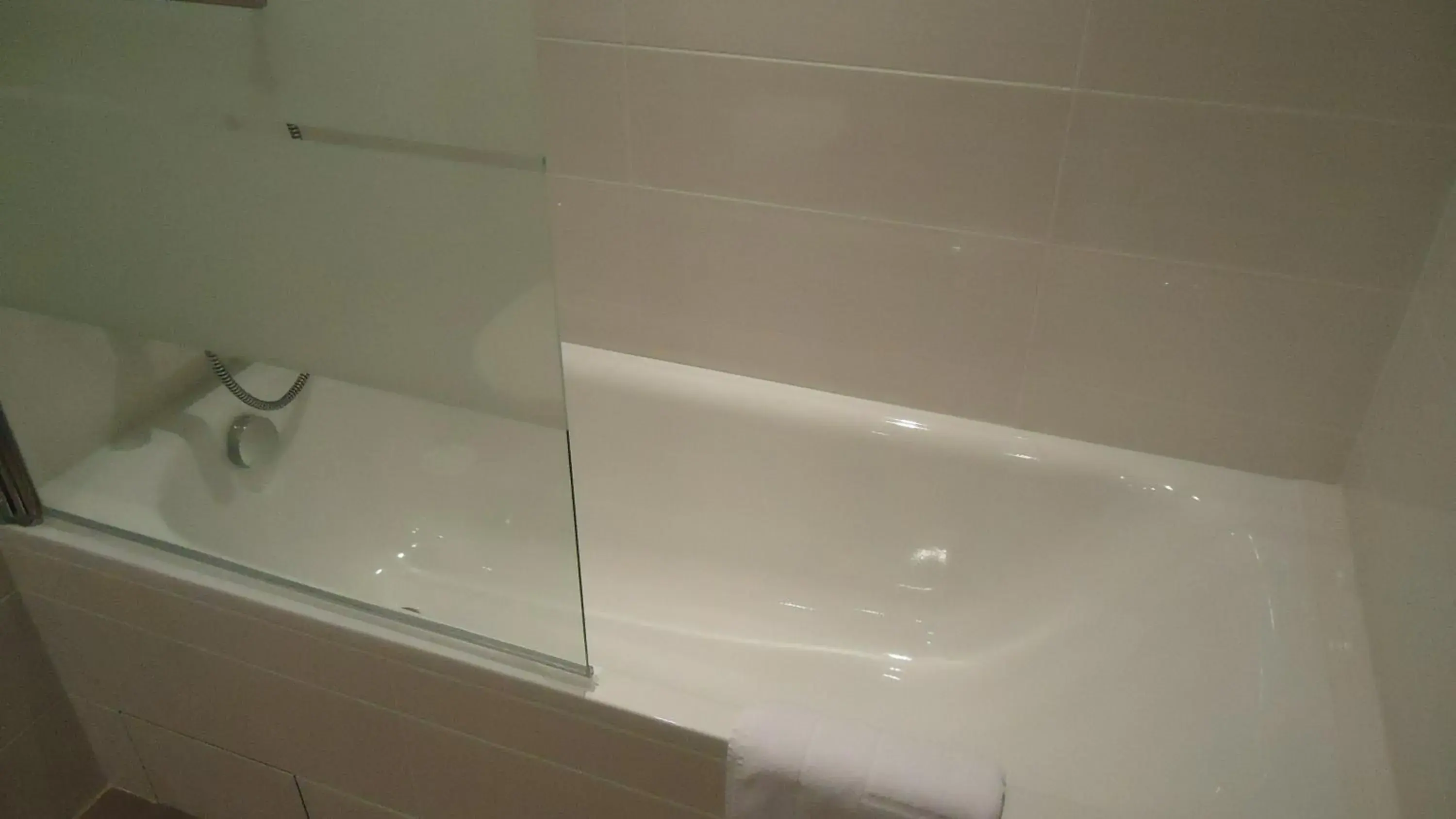 Bathroom in Hotel d'Amiens
