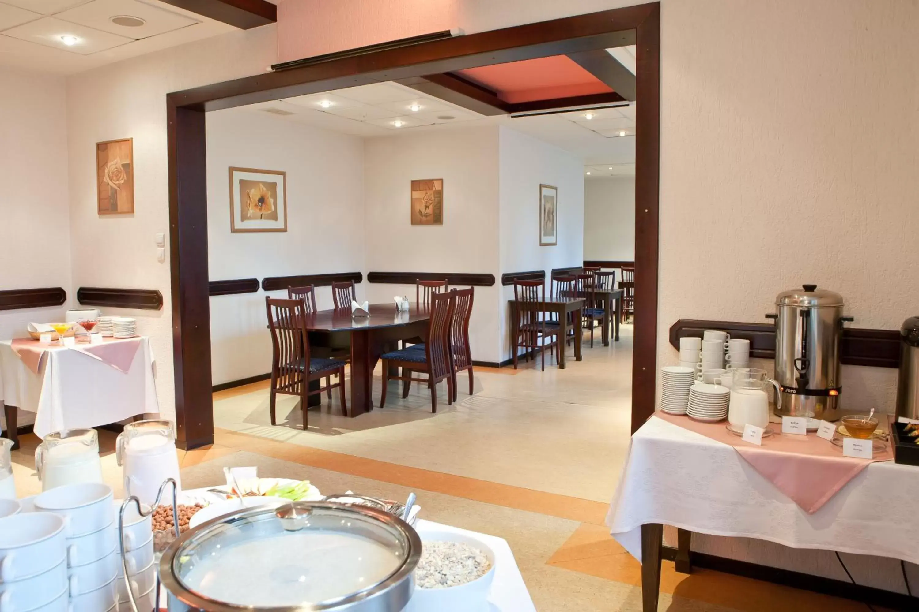 Breakfast, Restaurant/Places to Eat in Kolonna Hotel Brigita