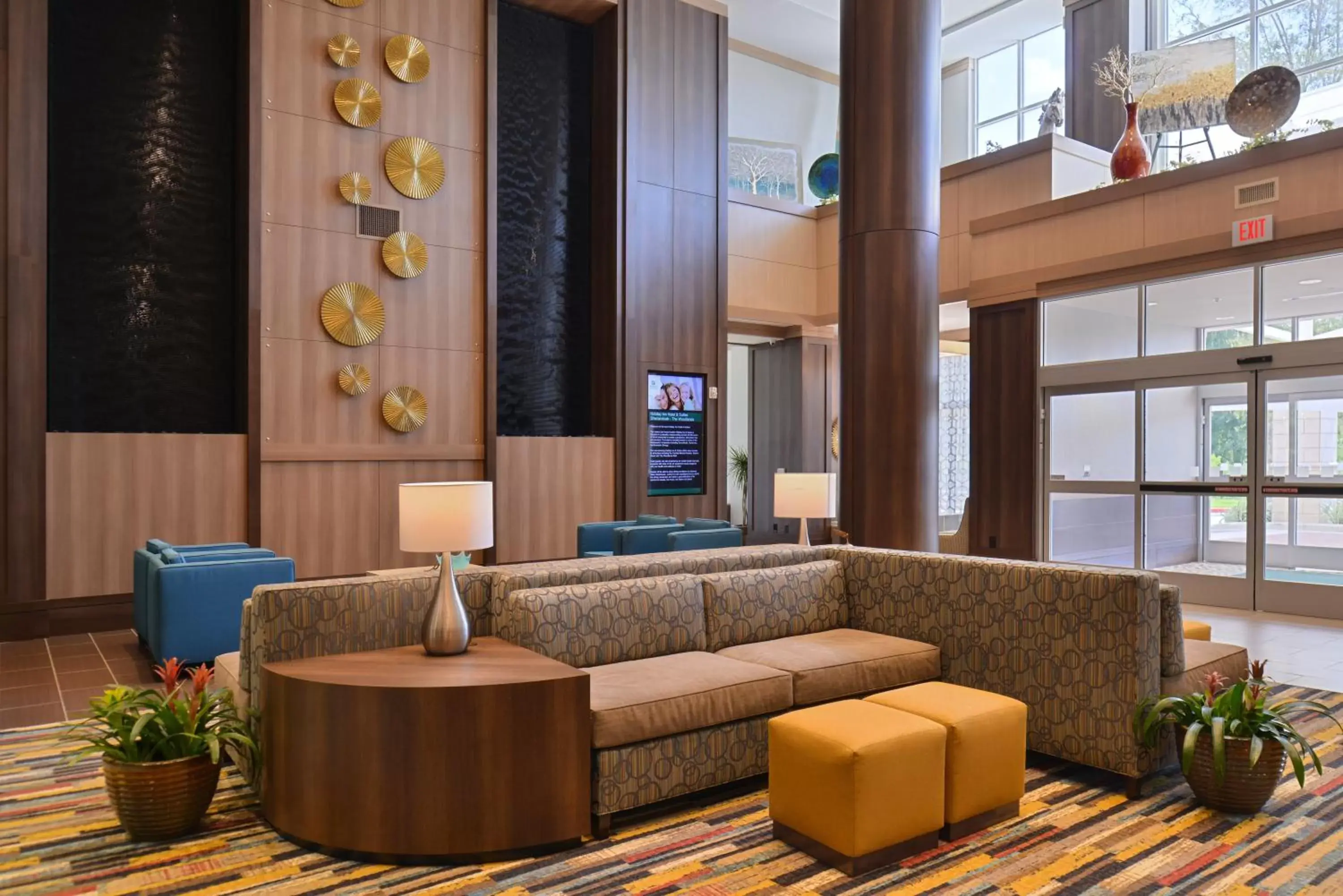 Property building, Lobby/Reception in Crowne Plaza Shenandoah - The Woodlands