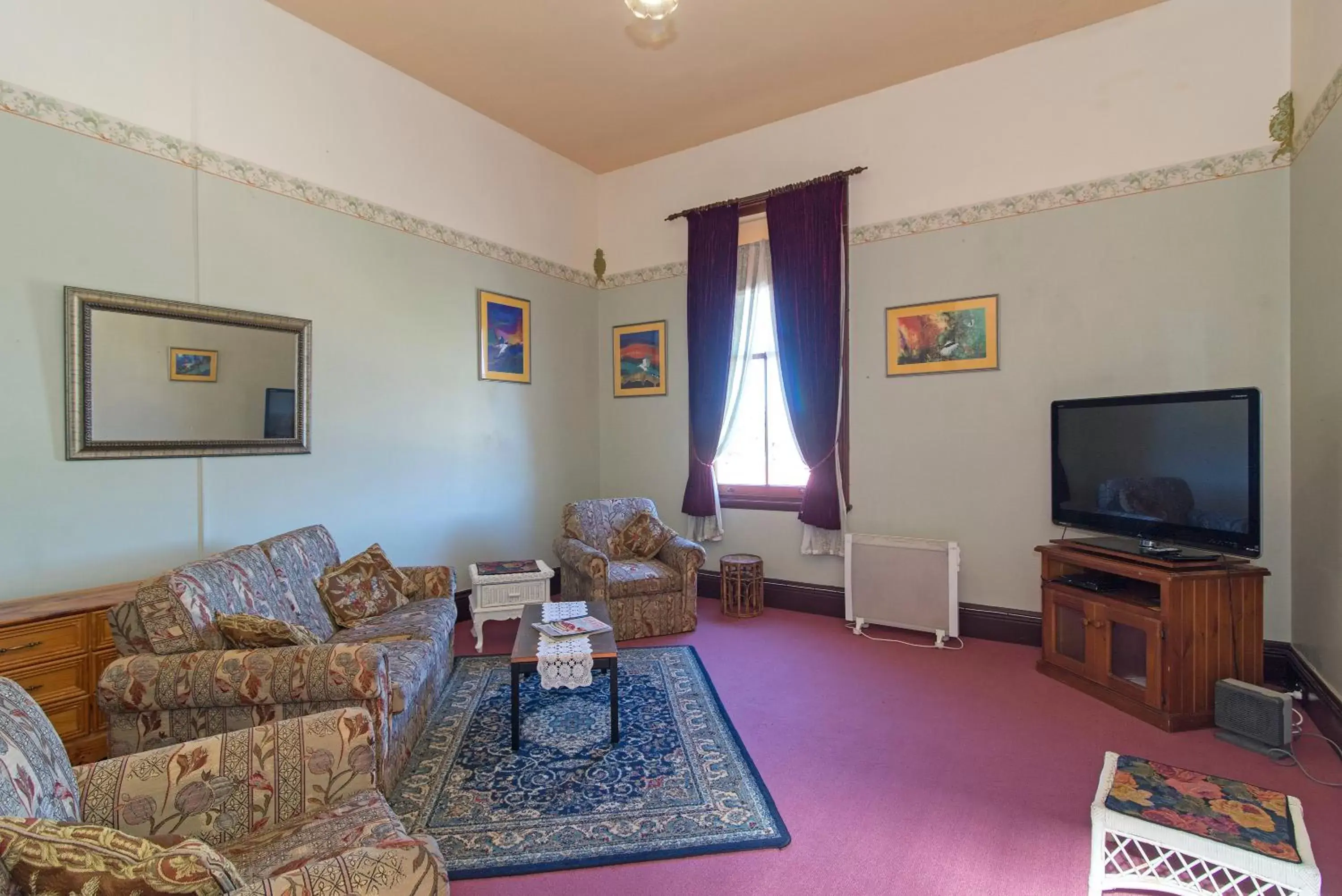 Communal lounge/ TV room, Seating Area in Stannum House