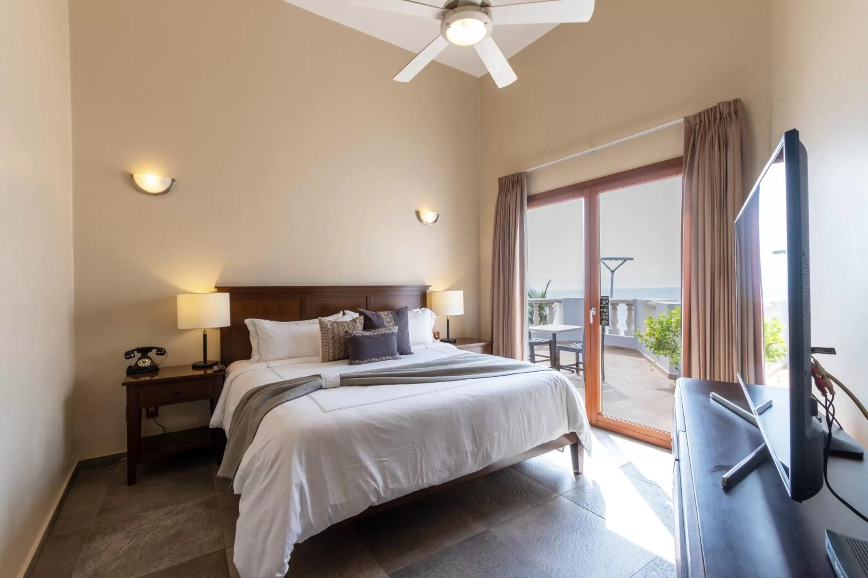 Deluxe King Room with Sea View in Casa Lucila Mazatlán Curamoria Collection