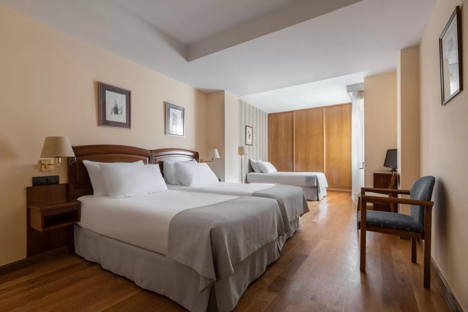 Bed in Exe Astur Plaza