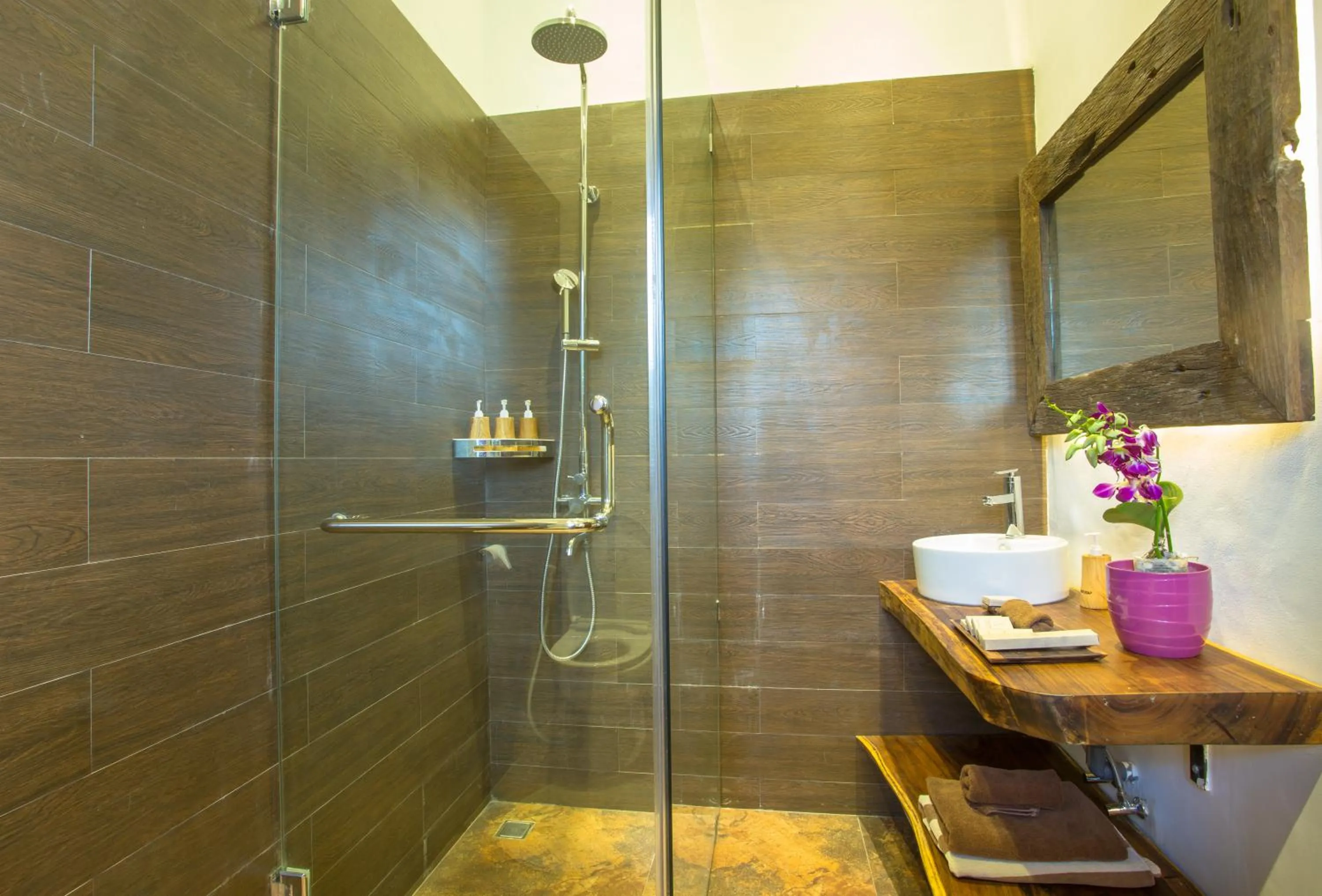 Shower in The Samara Villas & Restaurant