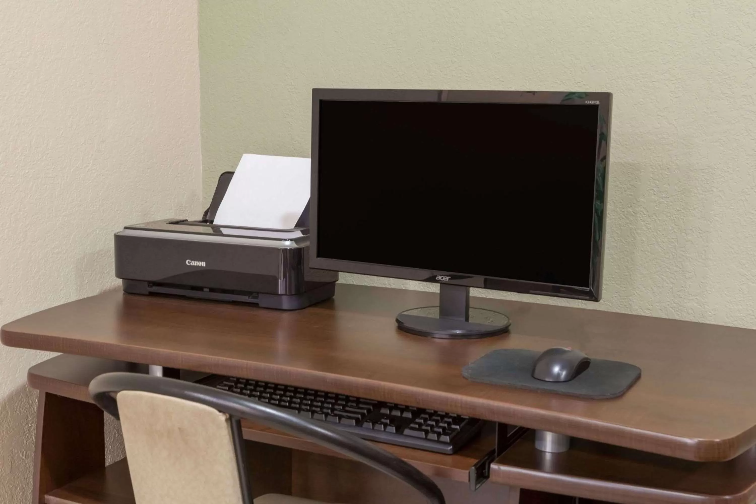 On site in Super 8 by Wyndham Pincher Creek AB