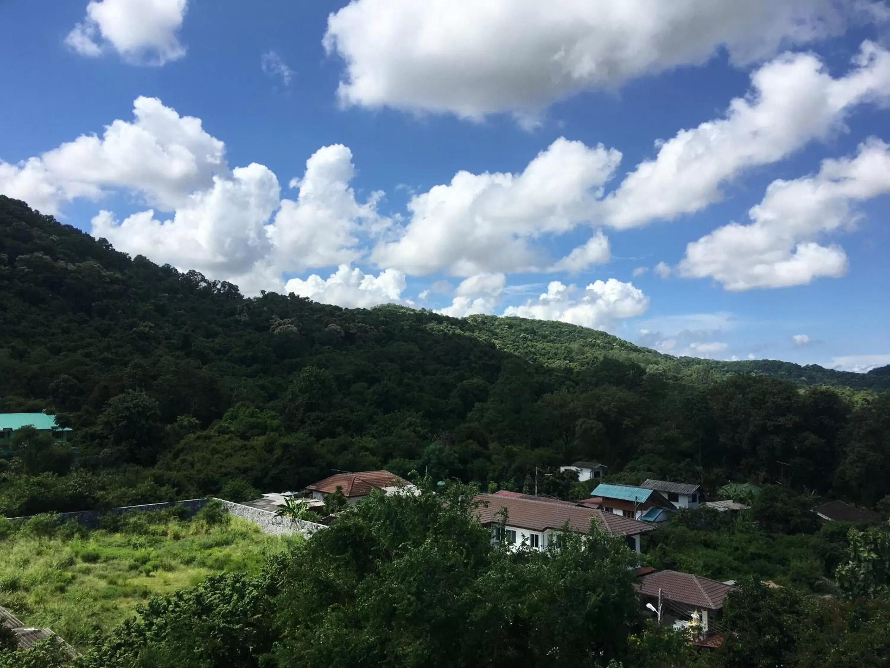 Mountain view in Horsehill Hotel Sriracha Mountain view in Horsehill Hotel Sriracha