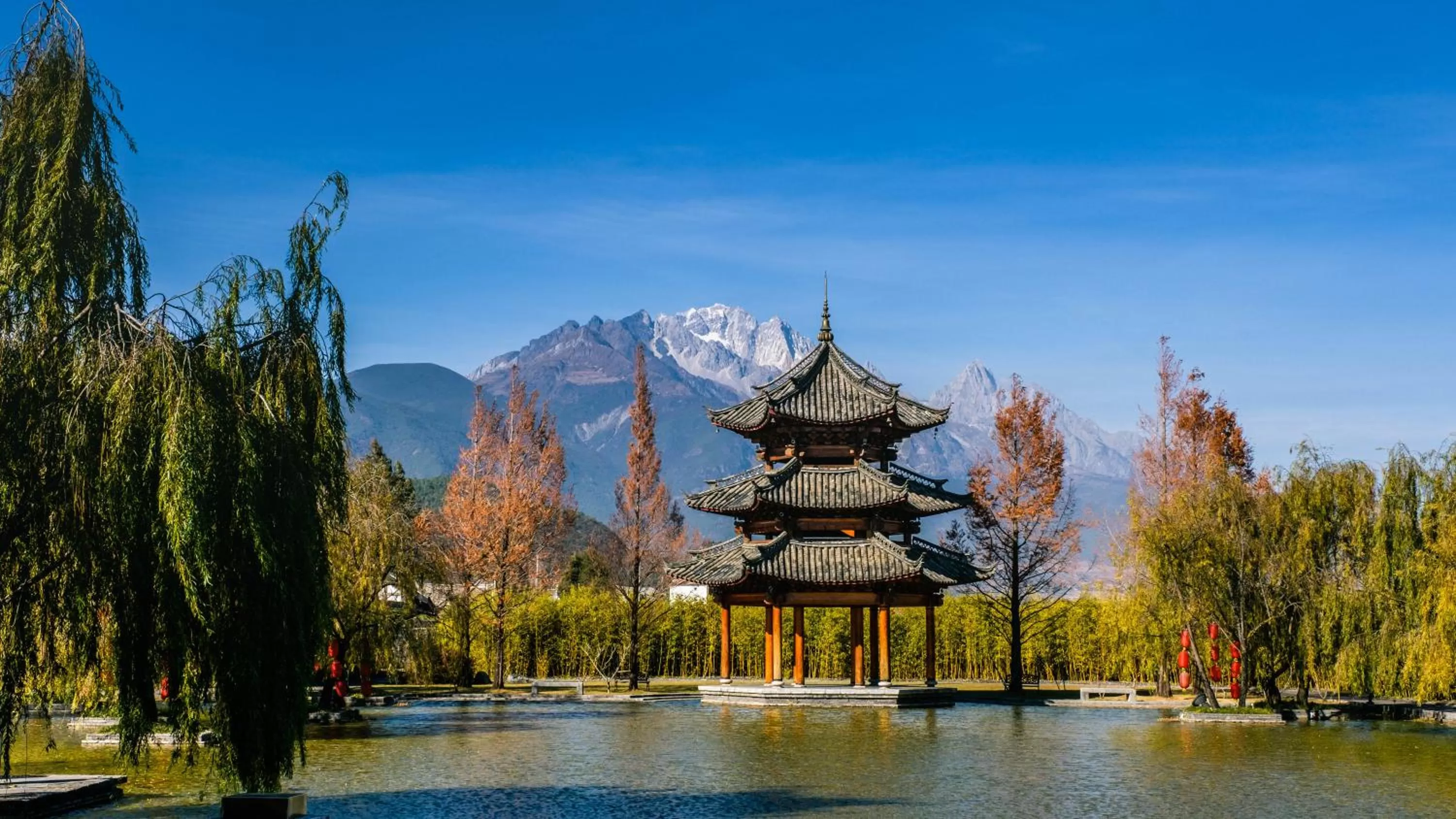 Nearby landmark in Banyan Tree Lijiang