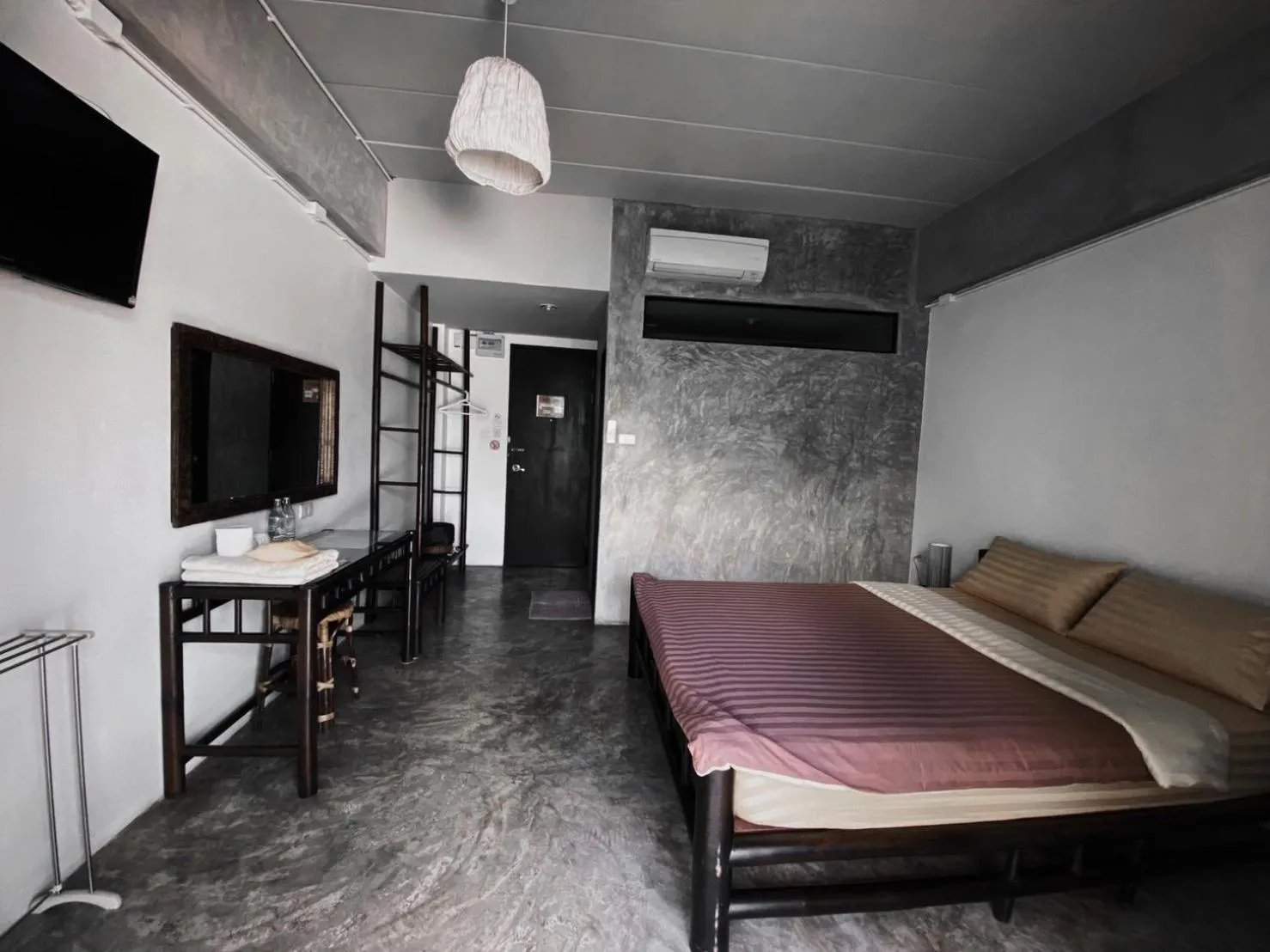 Bed in Lamphu House Chiang Mai