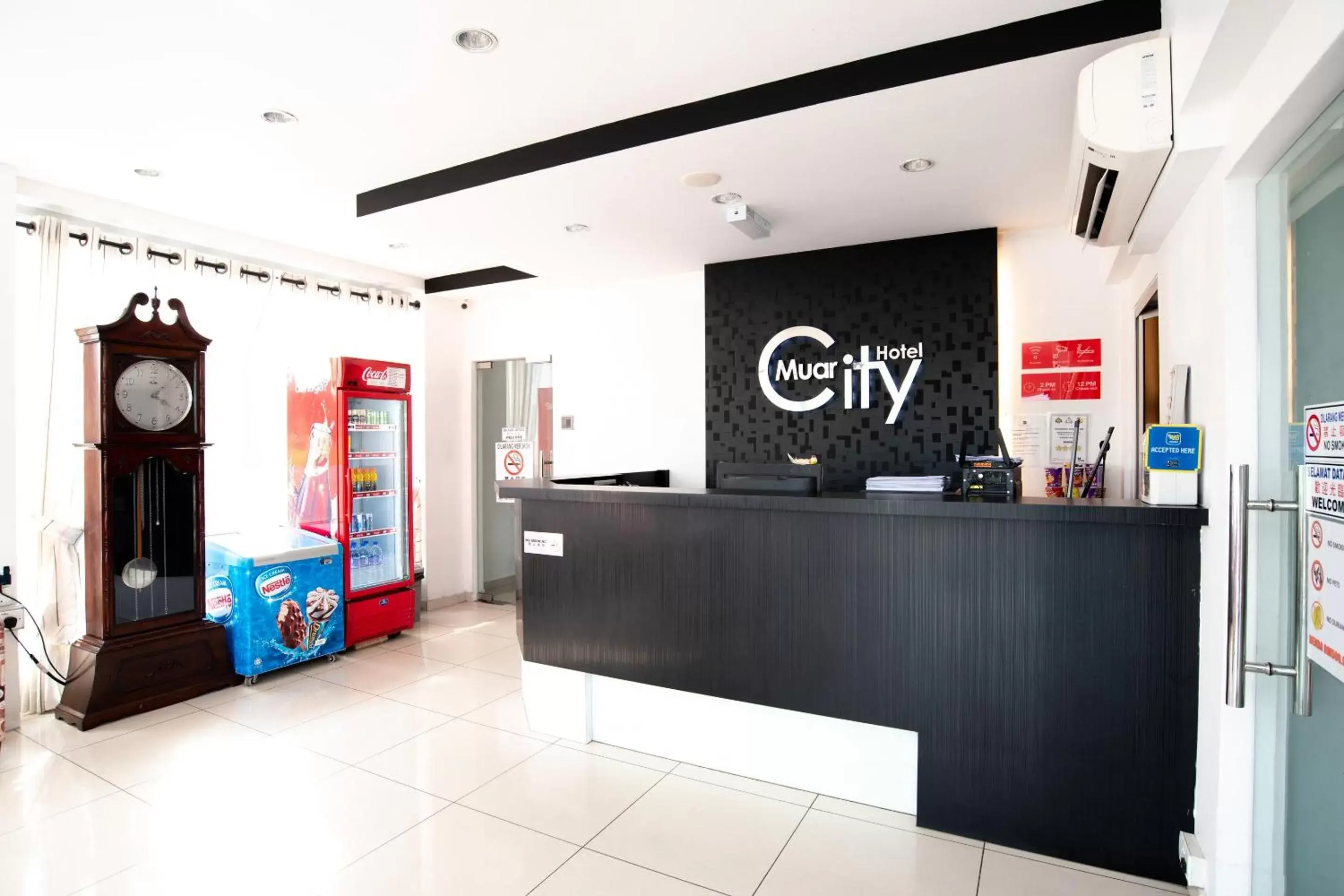 Lobby or reception, Lobby/Reception in OYO 756 Muar City Hotel