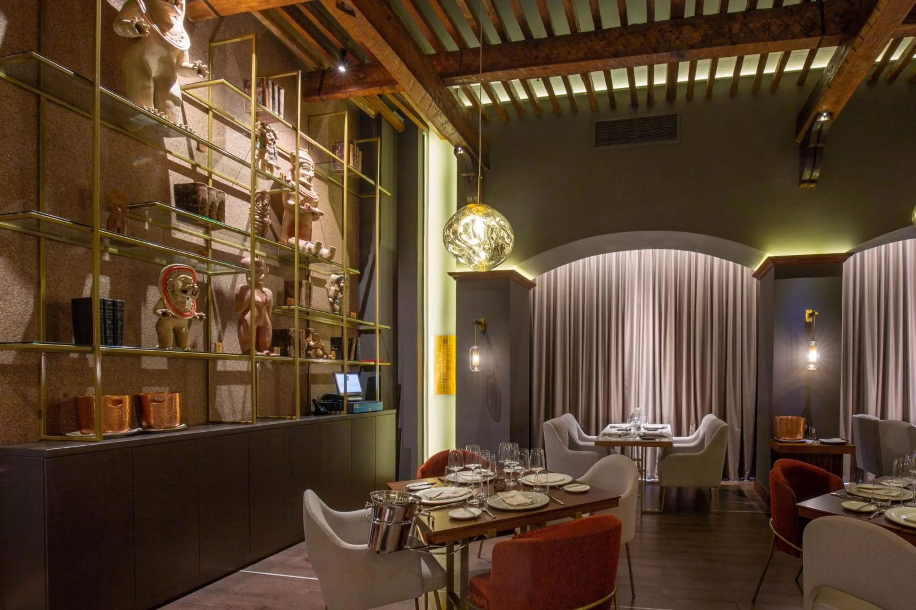 Restaurant/places to eat in JW Marriott Quito