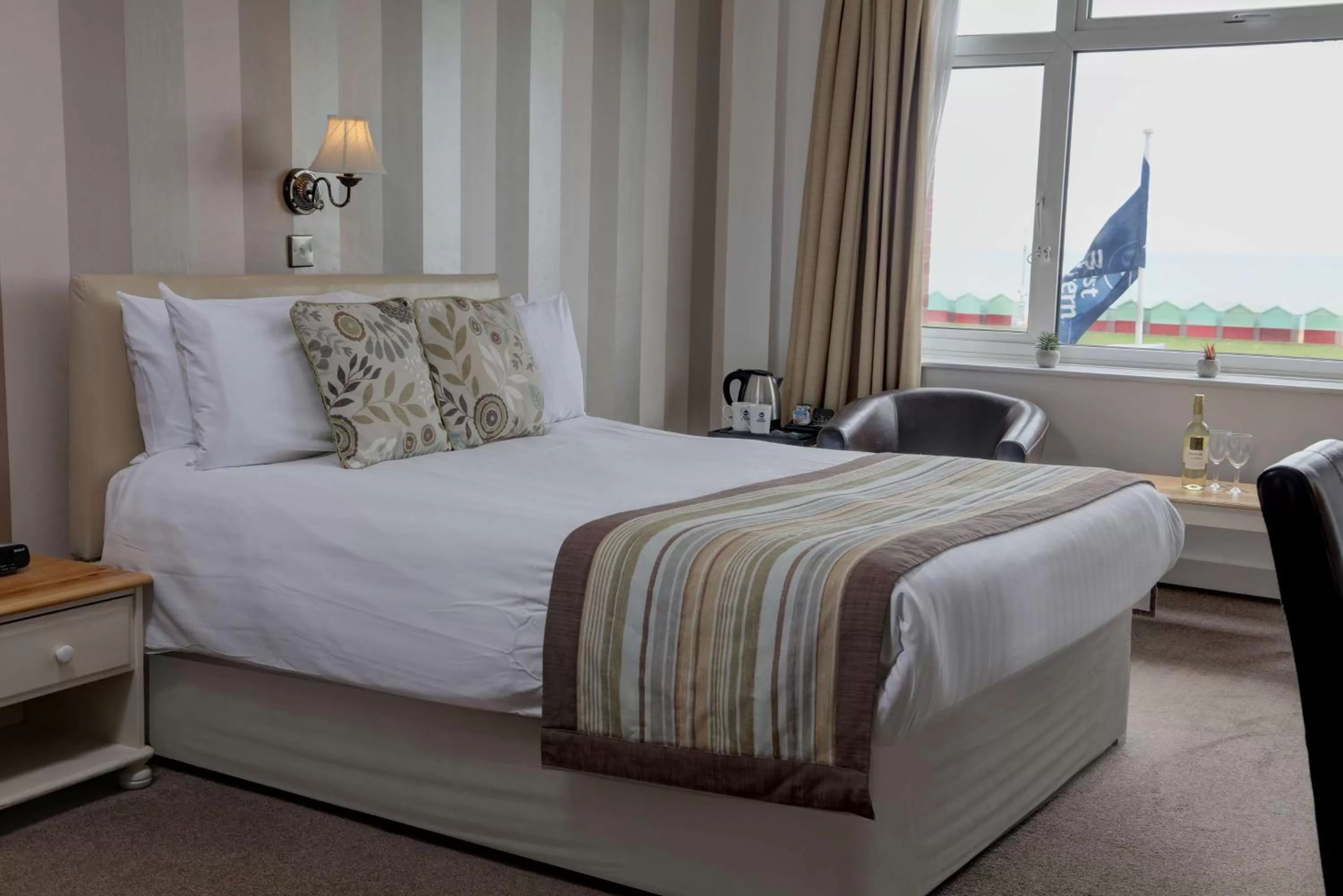 Double Room with Double Bed and Sea View - Non-Smoking in Best Western Princes Marine Hotel