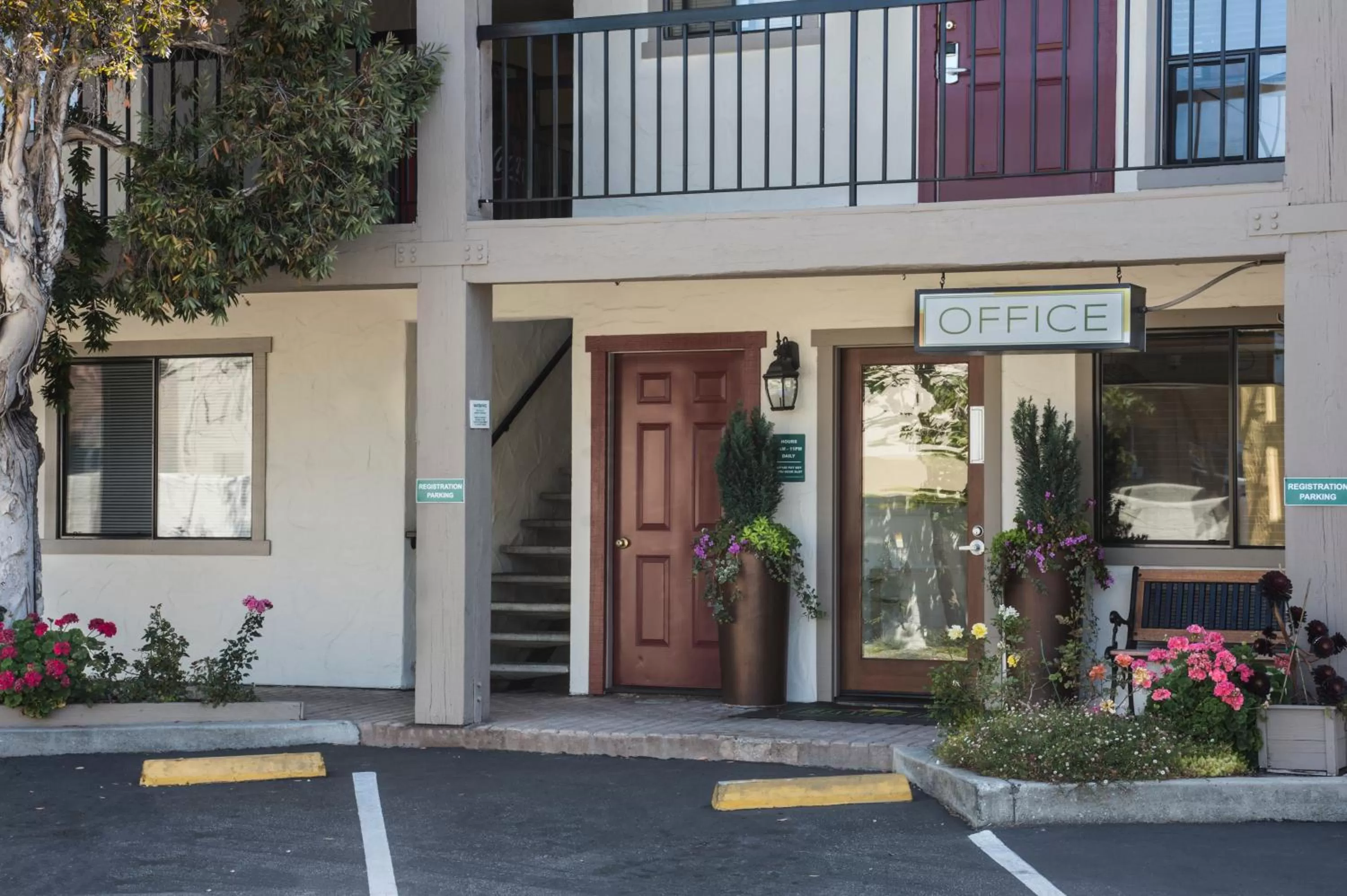 Facade/entrance in Mission Inn