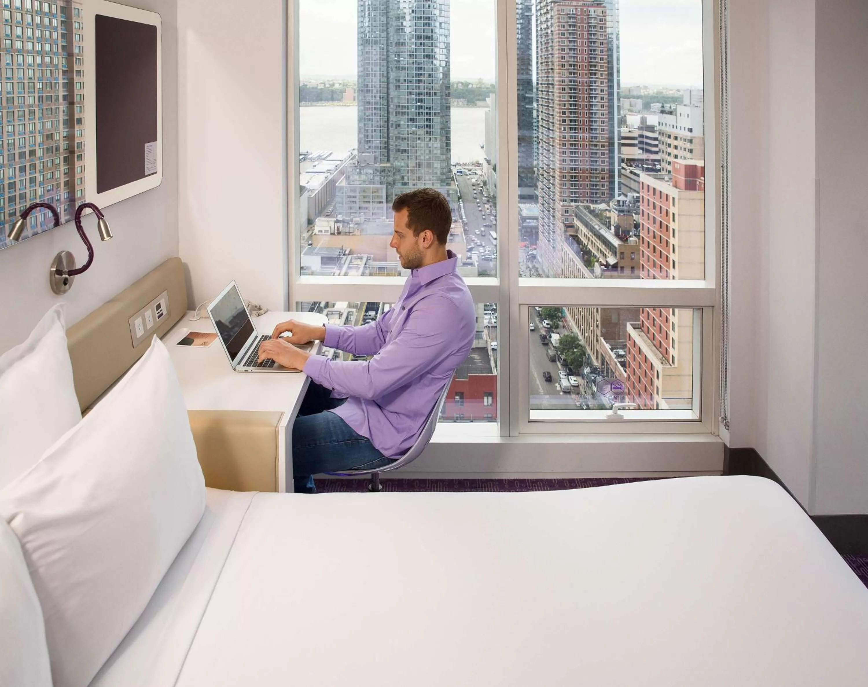 TV and multimedia, Bed in YOTEL New York Times Square