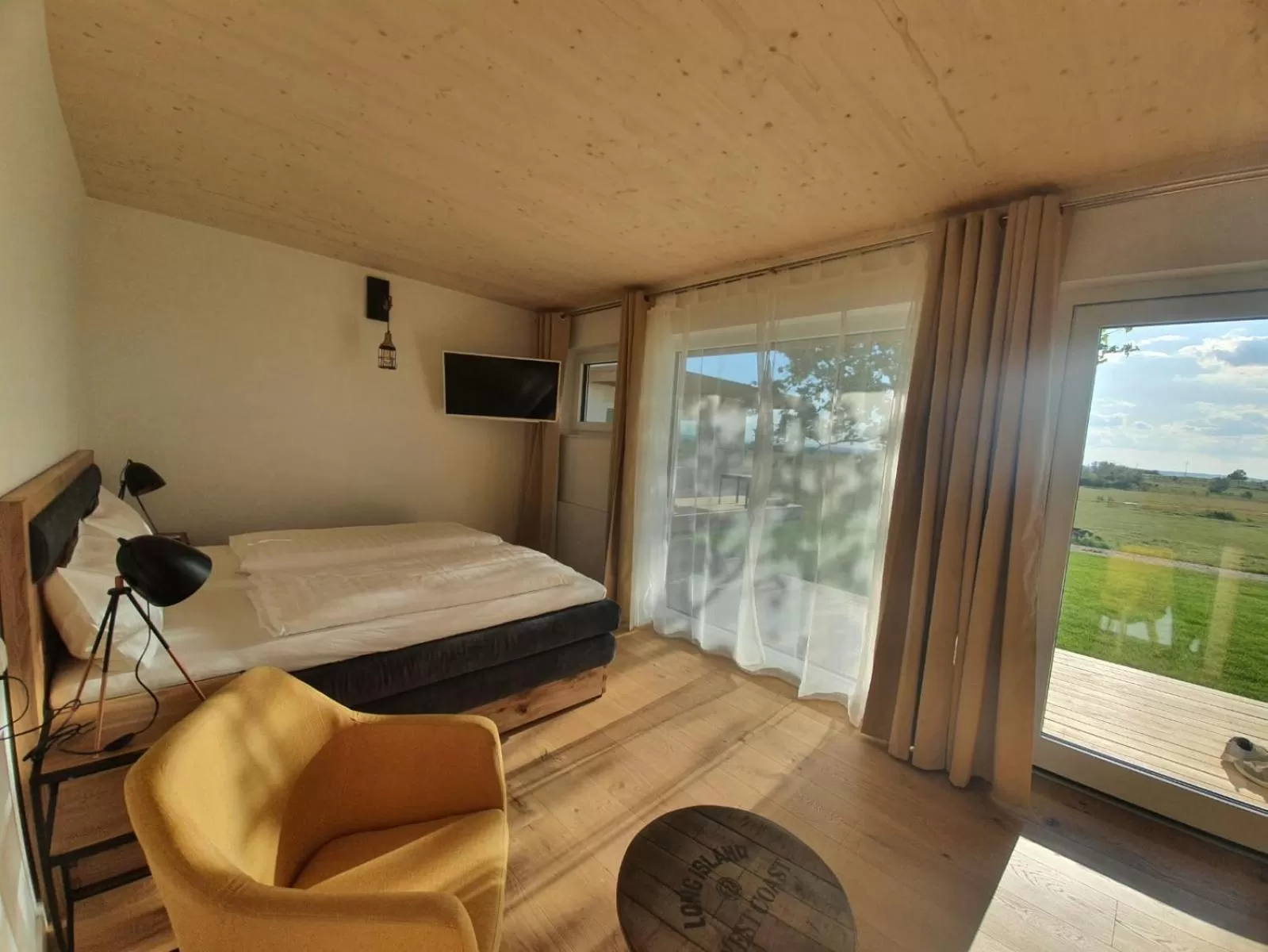 Photo of the whole room, Bed in Zimmerei - Landgasthaus Karlo