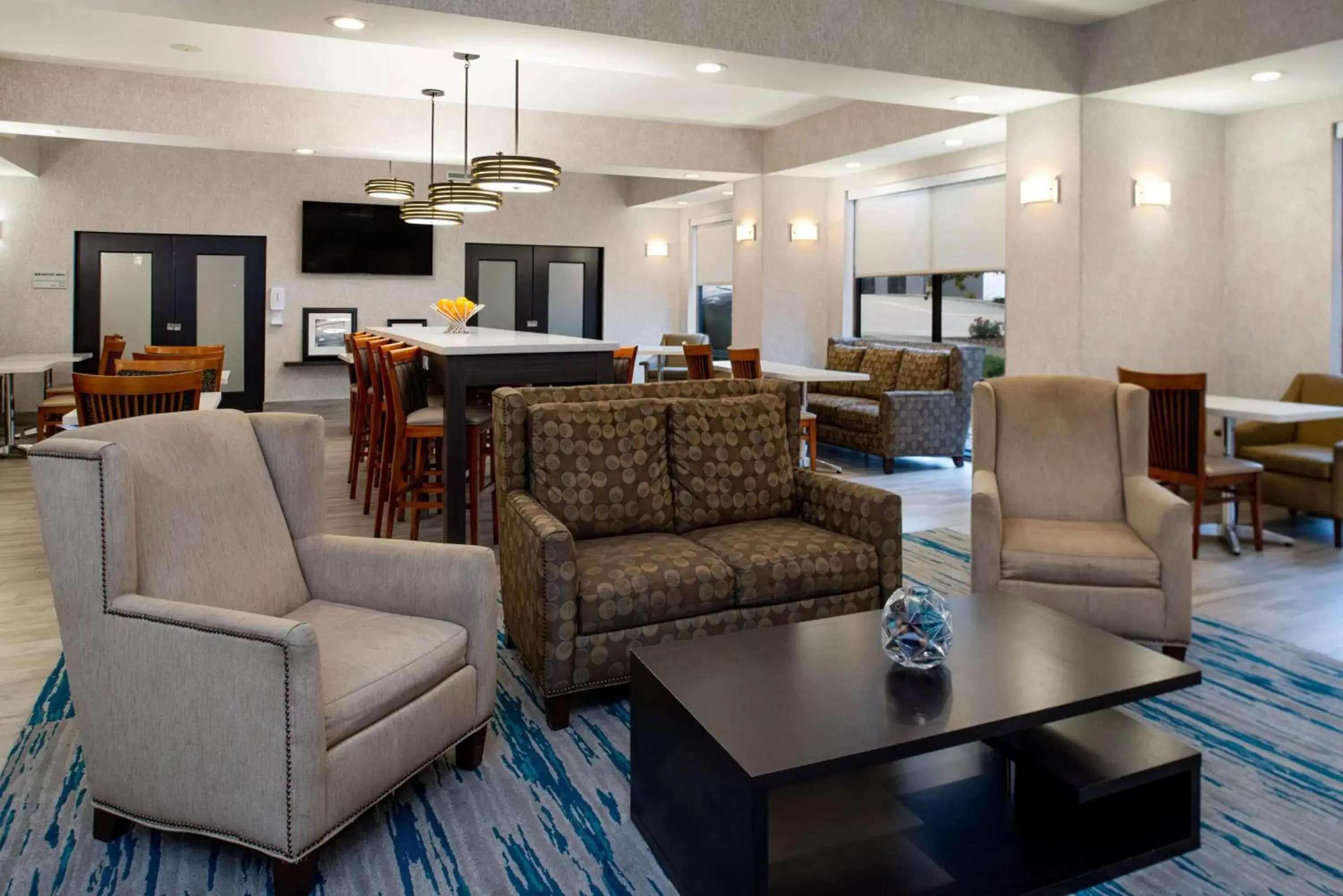 Lobby or reception in Hampton Inn Kansas City Northeast