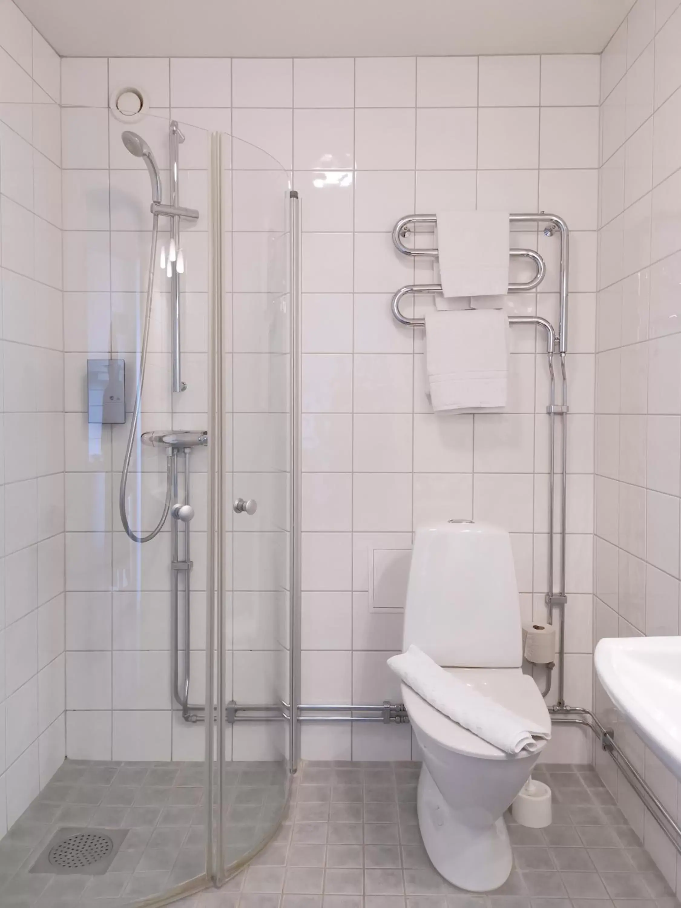Toilet, Bathroom in 2Home Hotel Apartments