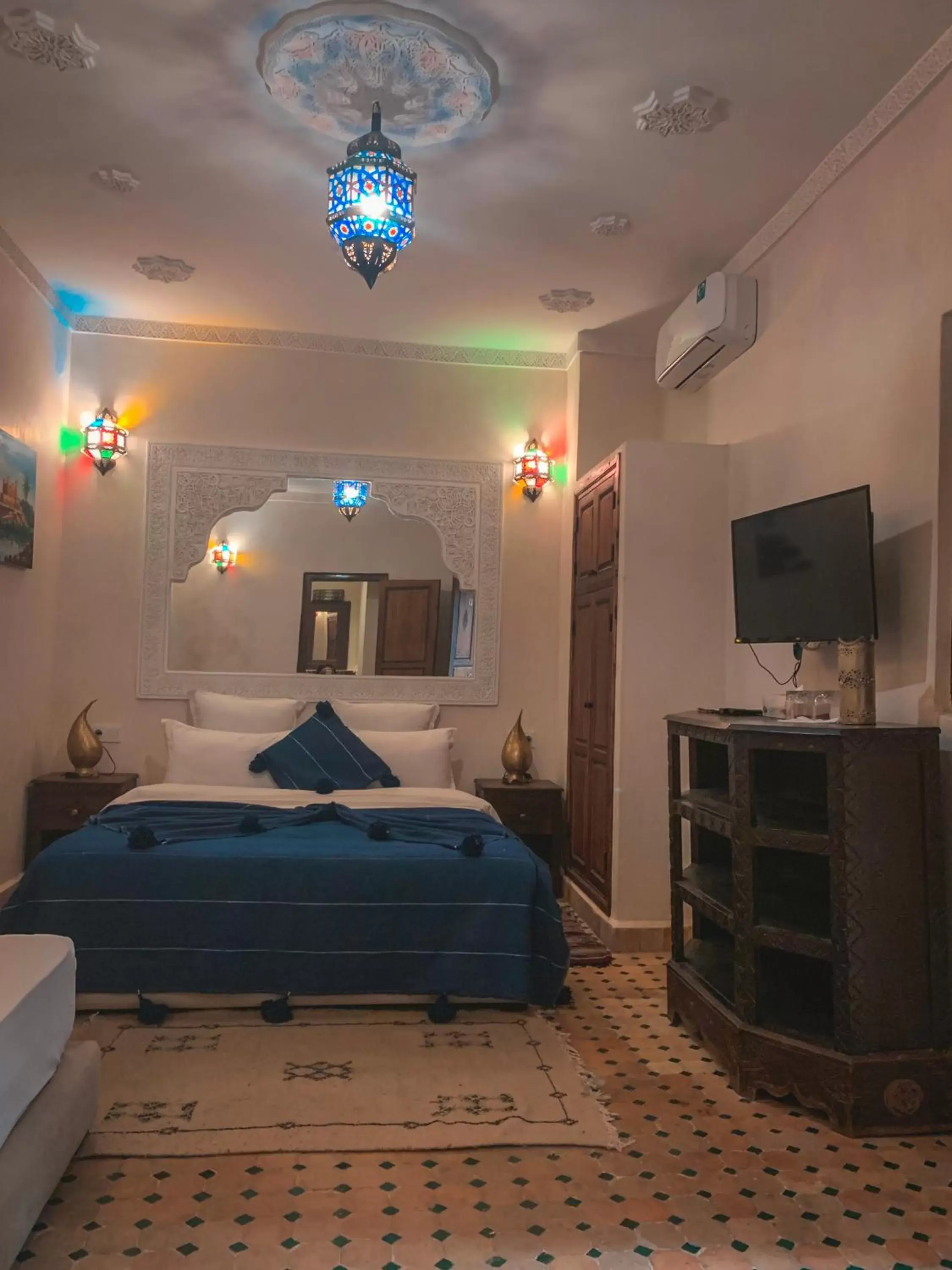 Bed in Riad Ghali Hotel & SPA