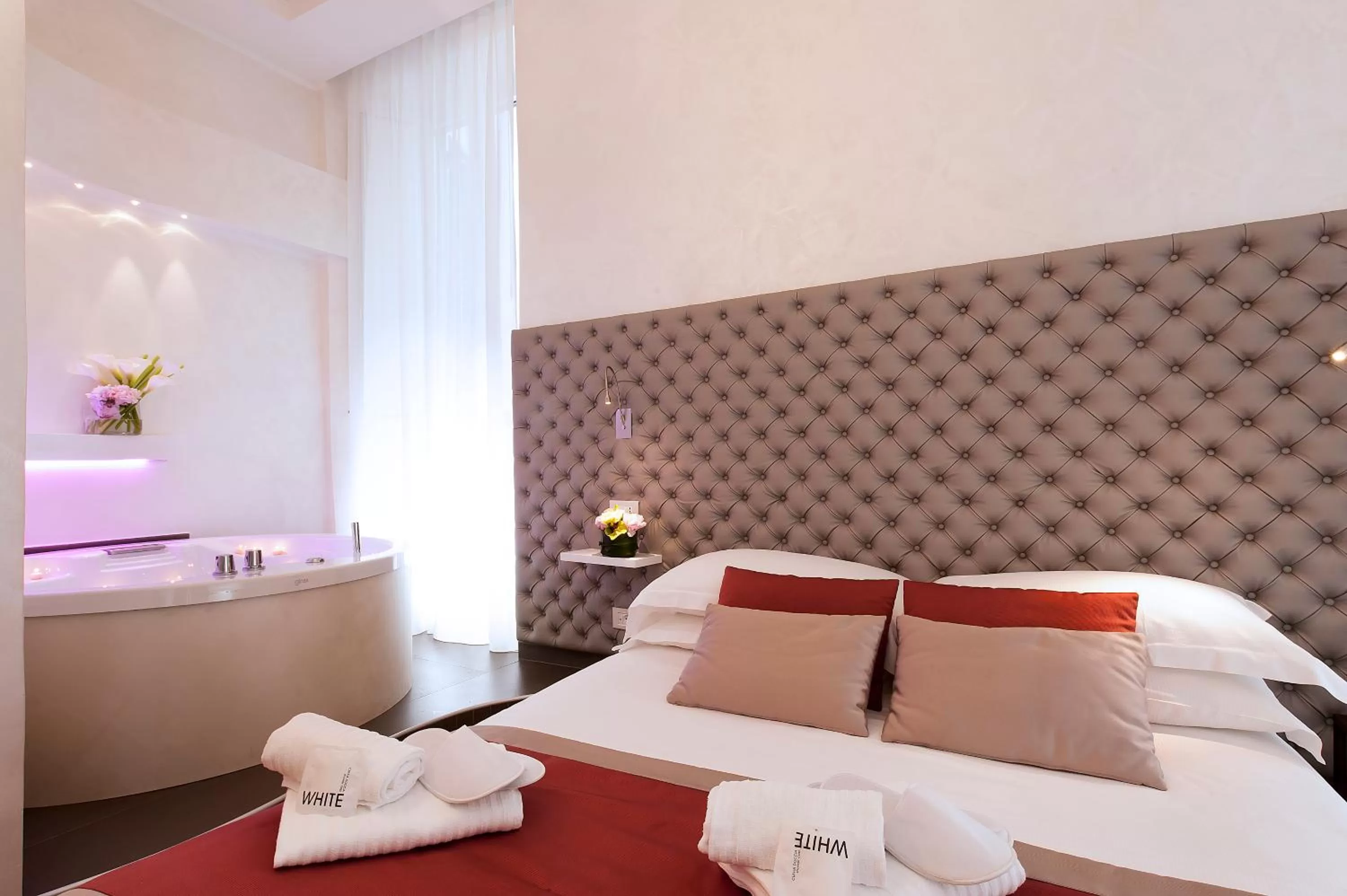 Bedroom, Bed in Hotel Navona