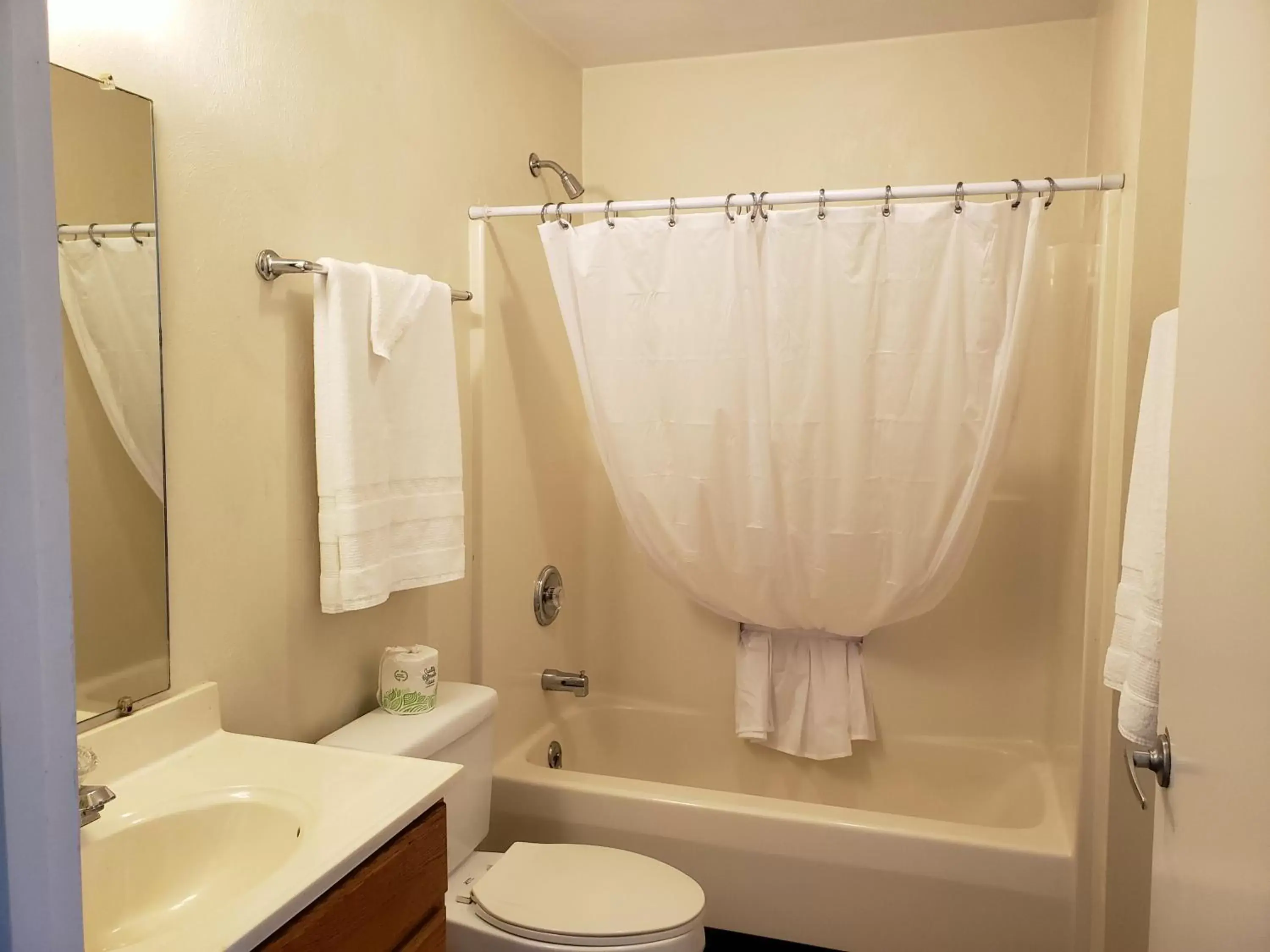 Bathroom in Affordable Suites Graham