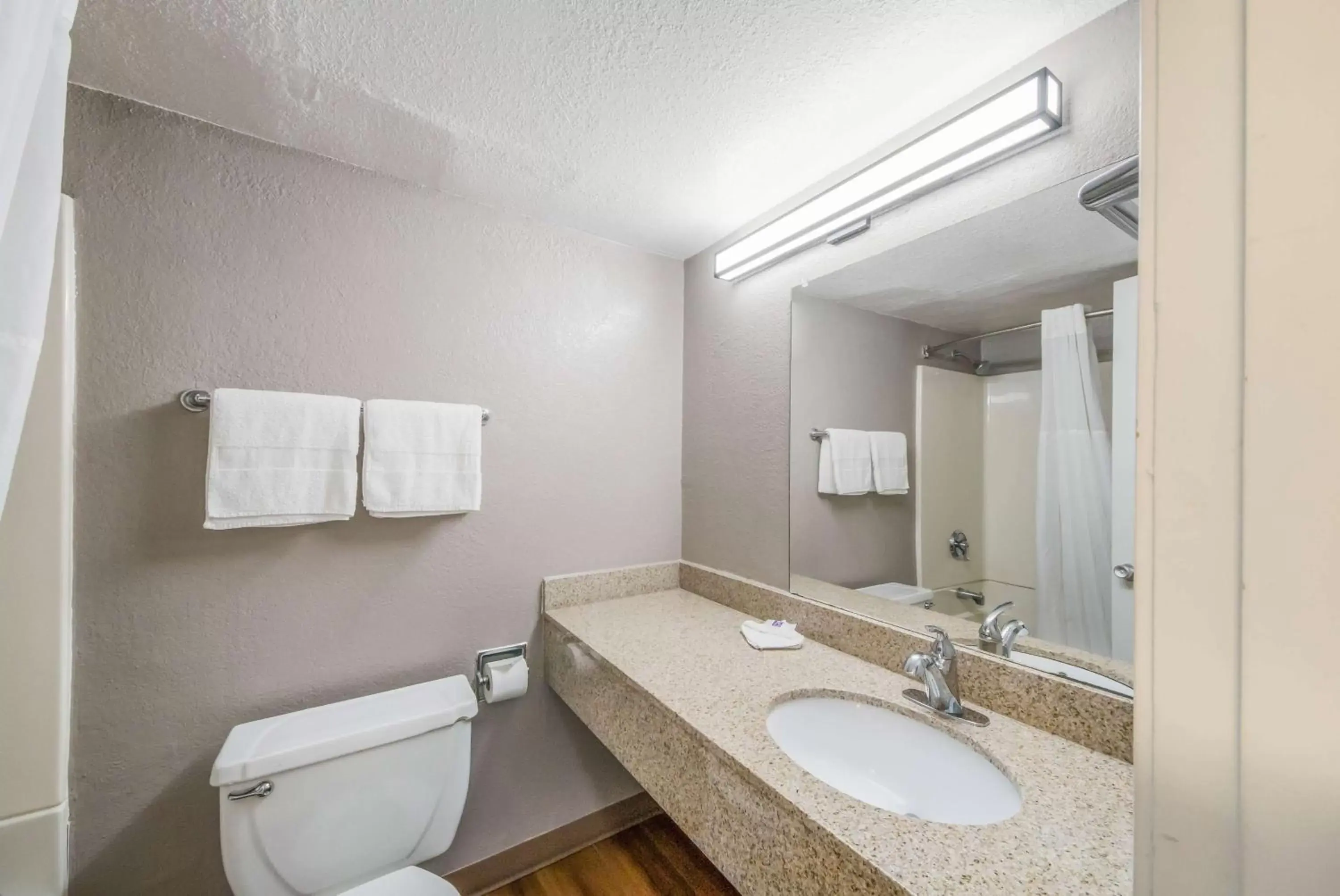 Bathroom in Motel 6-Laredo, TX - North I-35