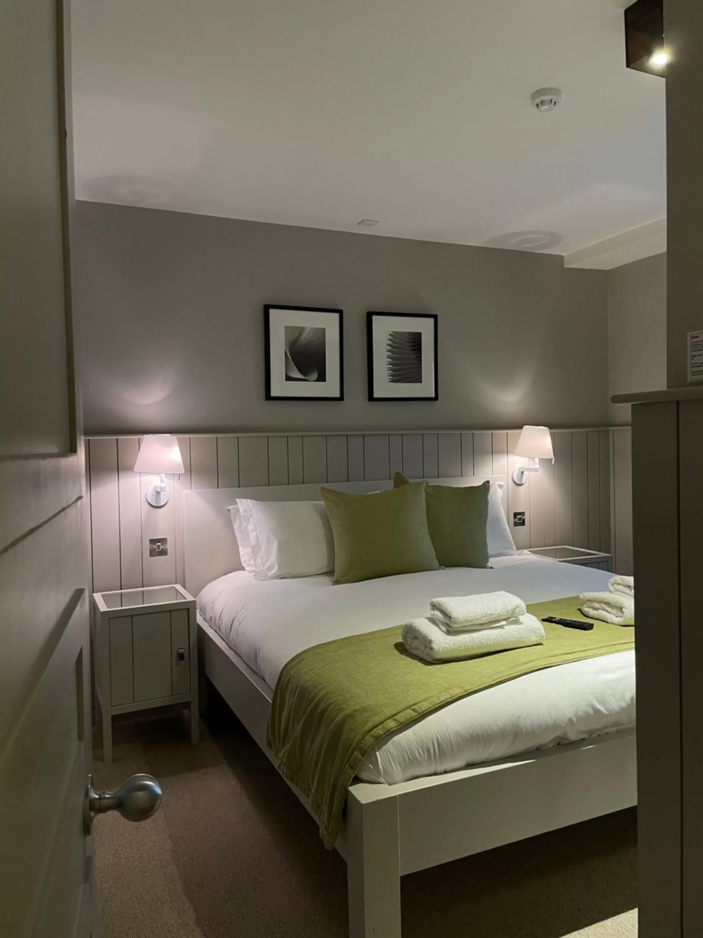 Bed in The Lawrance Luxury Aparthotel - York