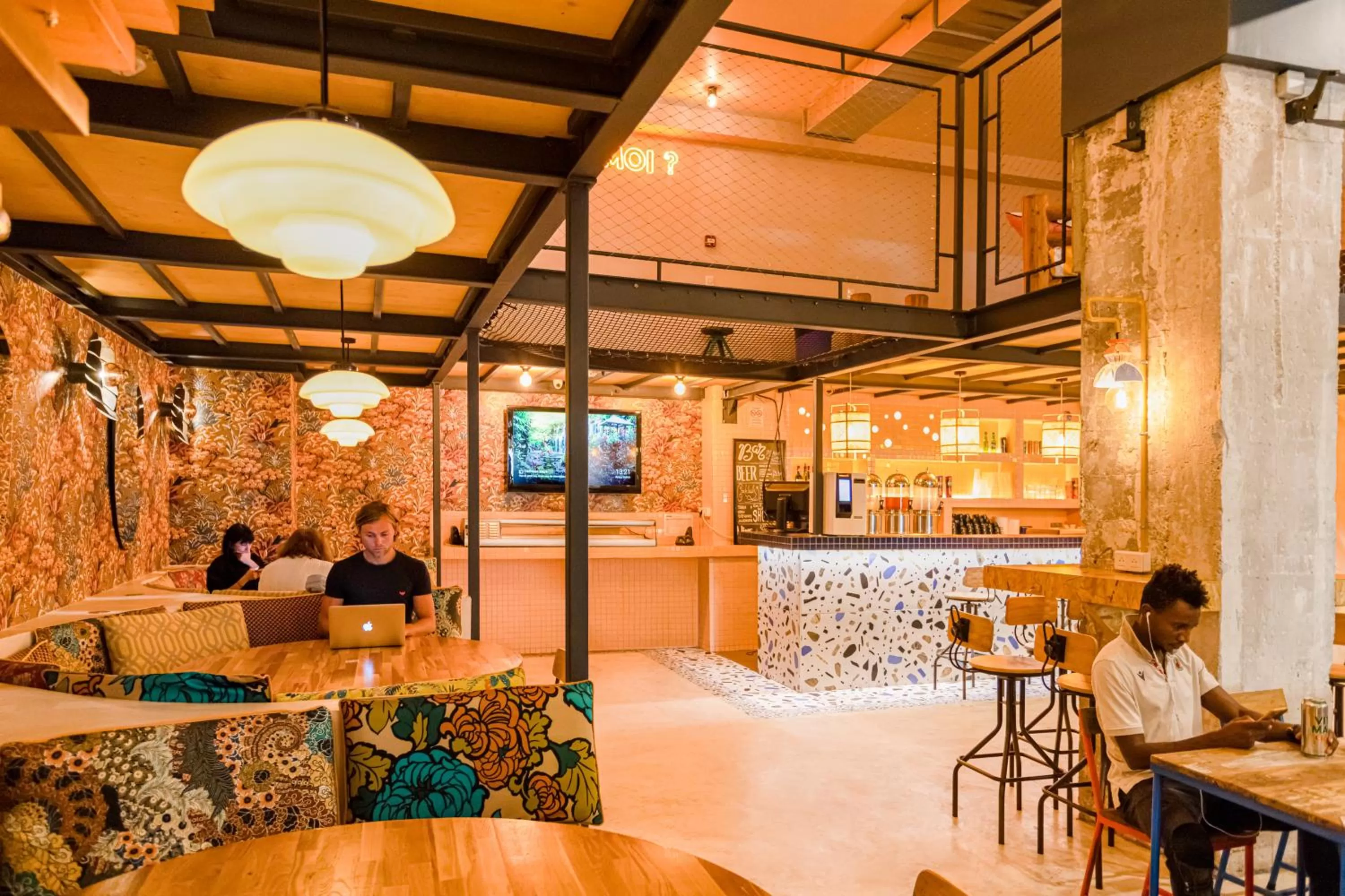 Restaurant/places to eat in Villa Saint Exupery Beach Hostel